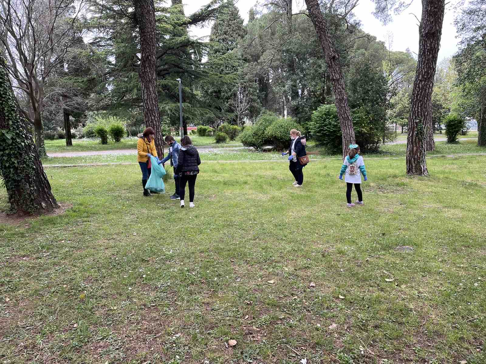 Glavni grad obilježio Dan planete Zemlje; Velika akcija čišćenja, nove sadnice u parku na Koniku