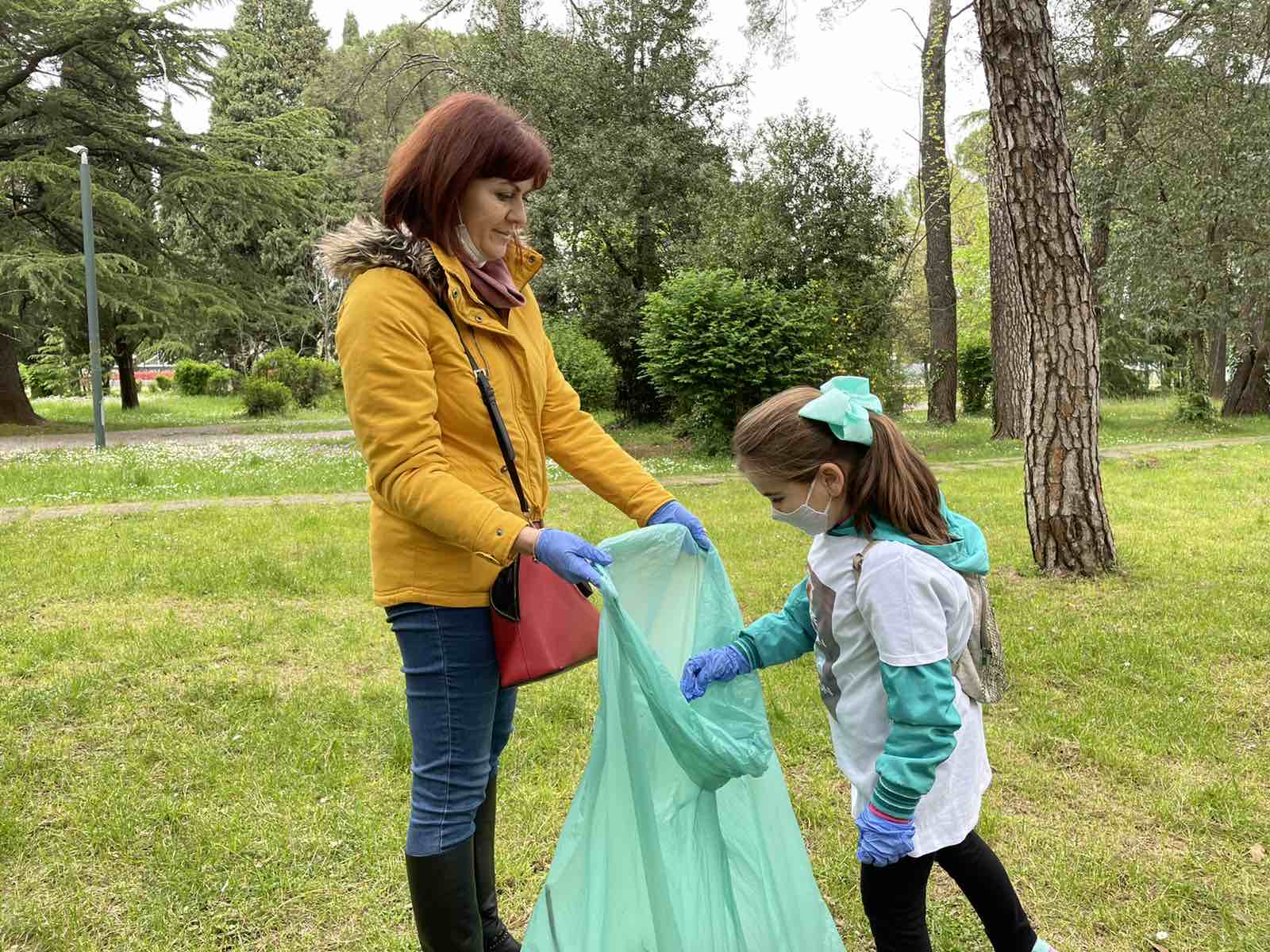 Glavni grad obilježio Dan planete Zemlje; Velika akcija čišćenja, nove sadnice u parku na Koniku