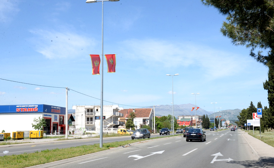 Povodom Dana nezavisnosti počelo kićenje Podgorice