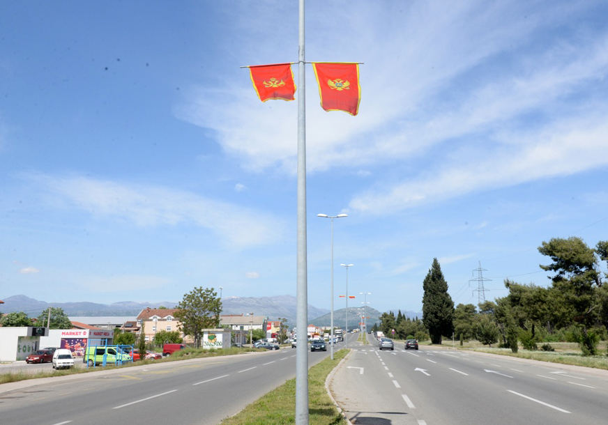 Povodom Dana nezavisnosti počelo kićenje Podgorice