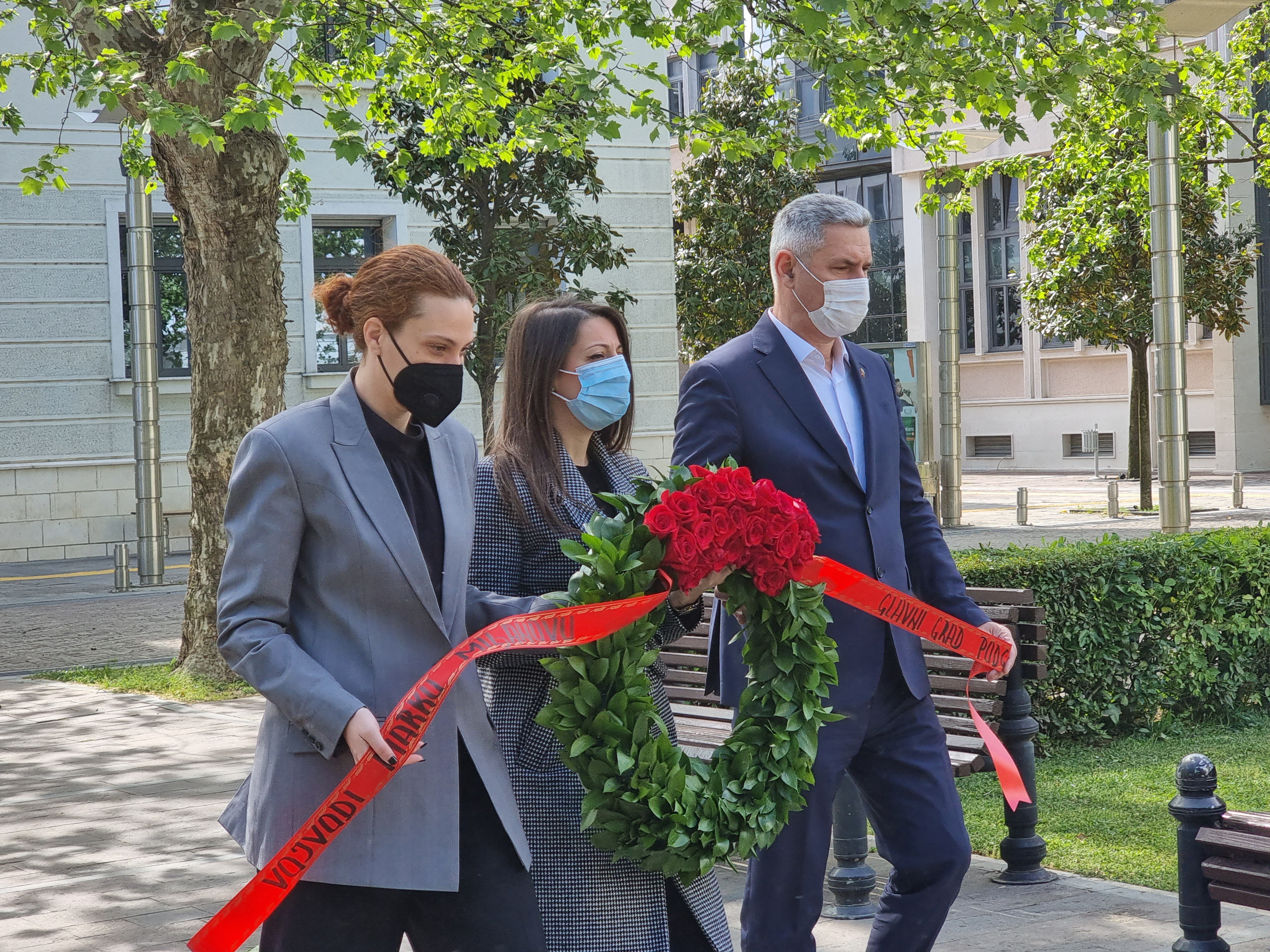 Delegacija Glavnog grada položila vijenac na spomenik Marku Miljanovu