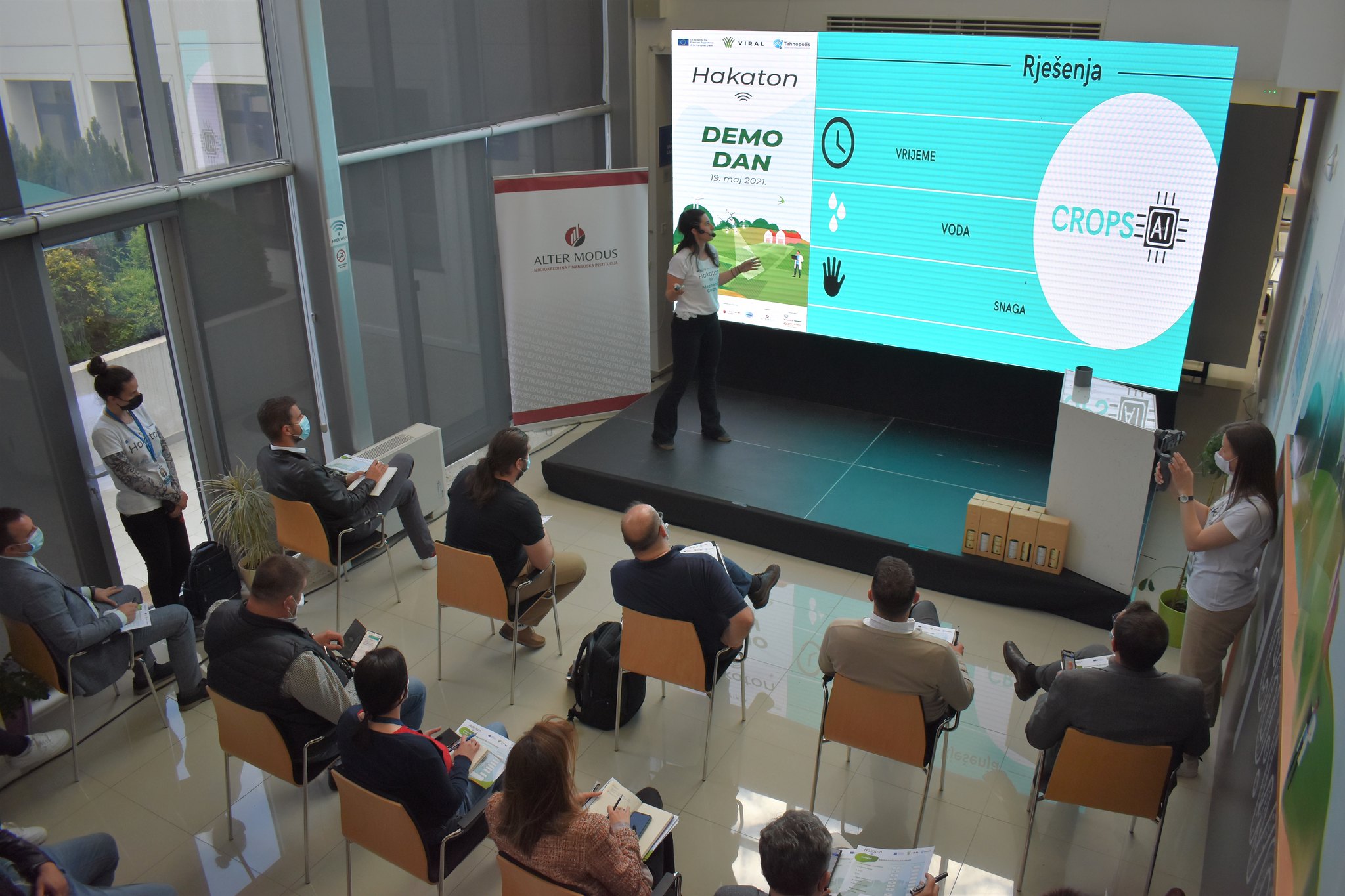 Četiri inovacije u oblasti poljoprivrede prezentovane na VIRAL hakatonu