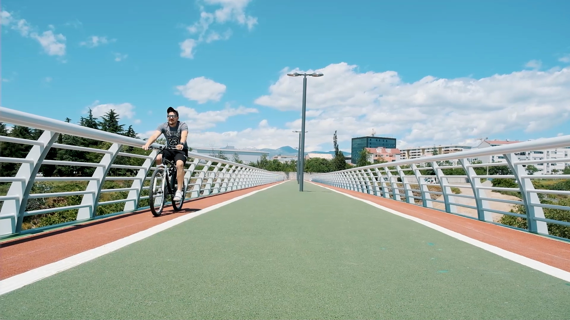 Građani zadovoljni novim pješačkim mostom na Morači