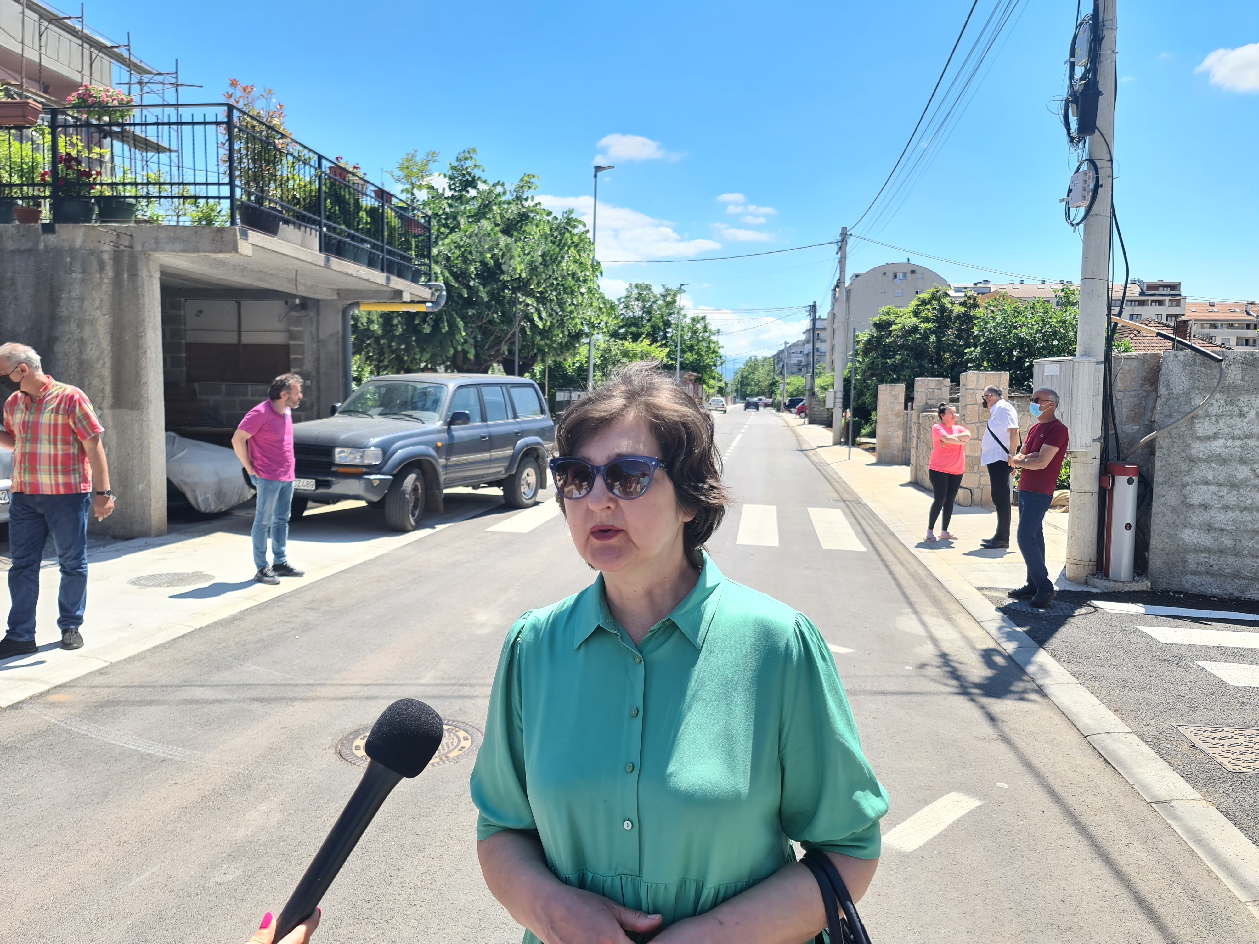 Još jedna saobraćajnica u Podgorici dobila potpuno novi izgled; Završena rekonstrukcija Ulice 18. jula u Momišićima