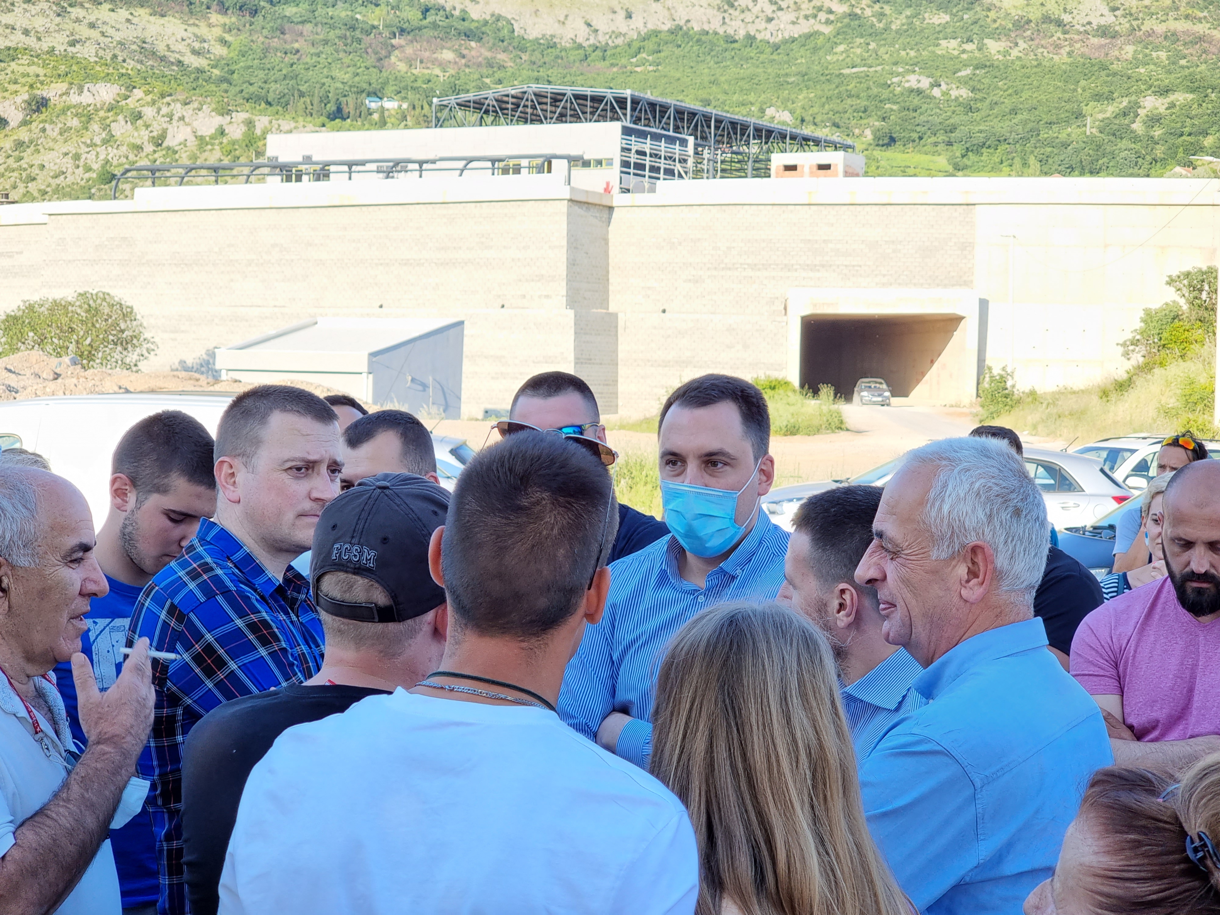 Gradonačelnik Vuković sa mještanima Zlatice: Uskoro ćemo riješiti probleme koji duže vrijeme opterećuju stanovnike ovog dijela grada