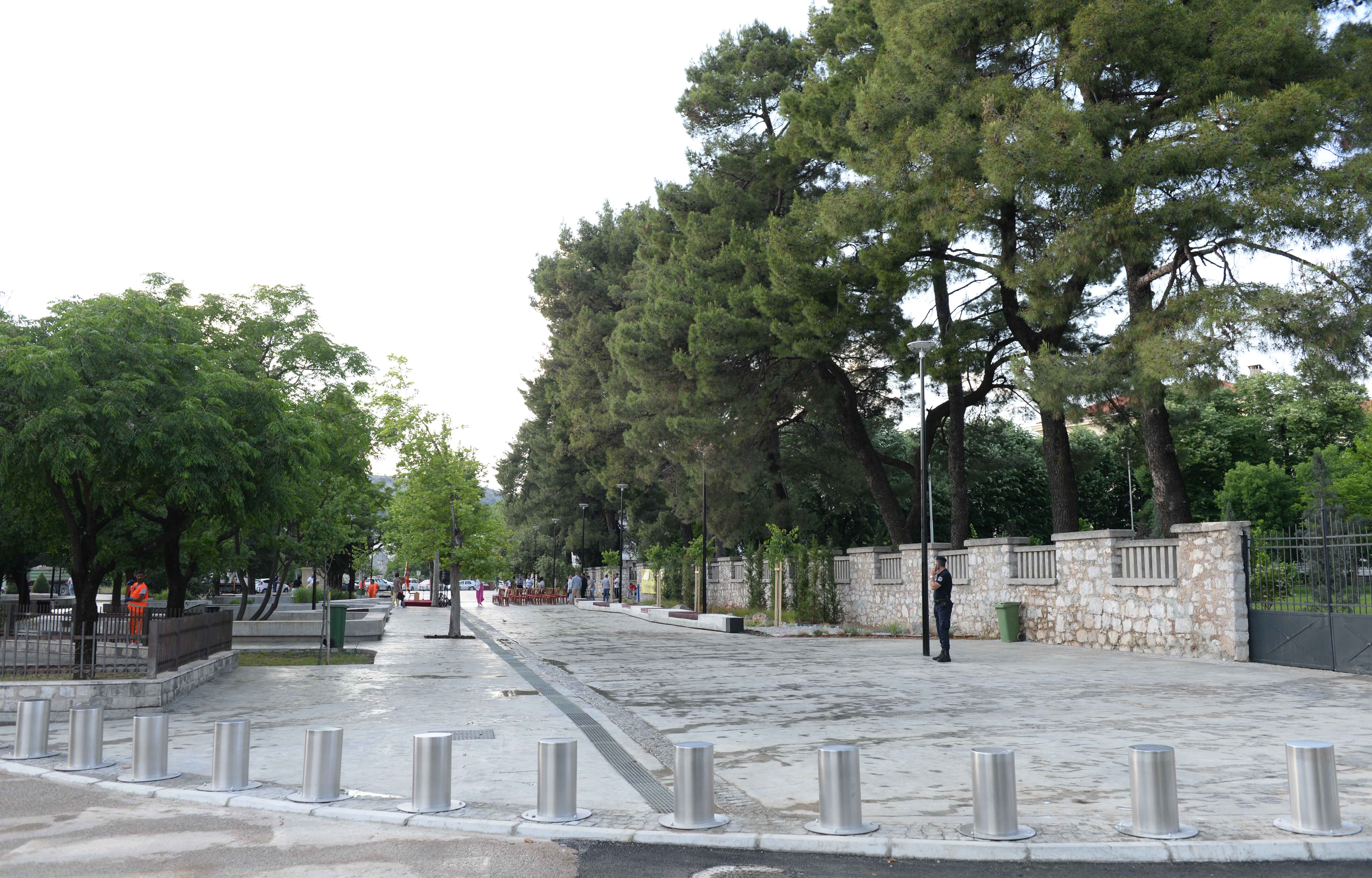 Svečano otvorena uređena pješačka zona i plato ispred Gimnazije Slobodan Škerović