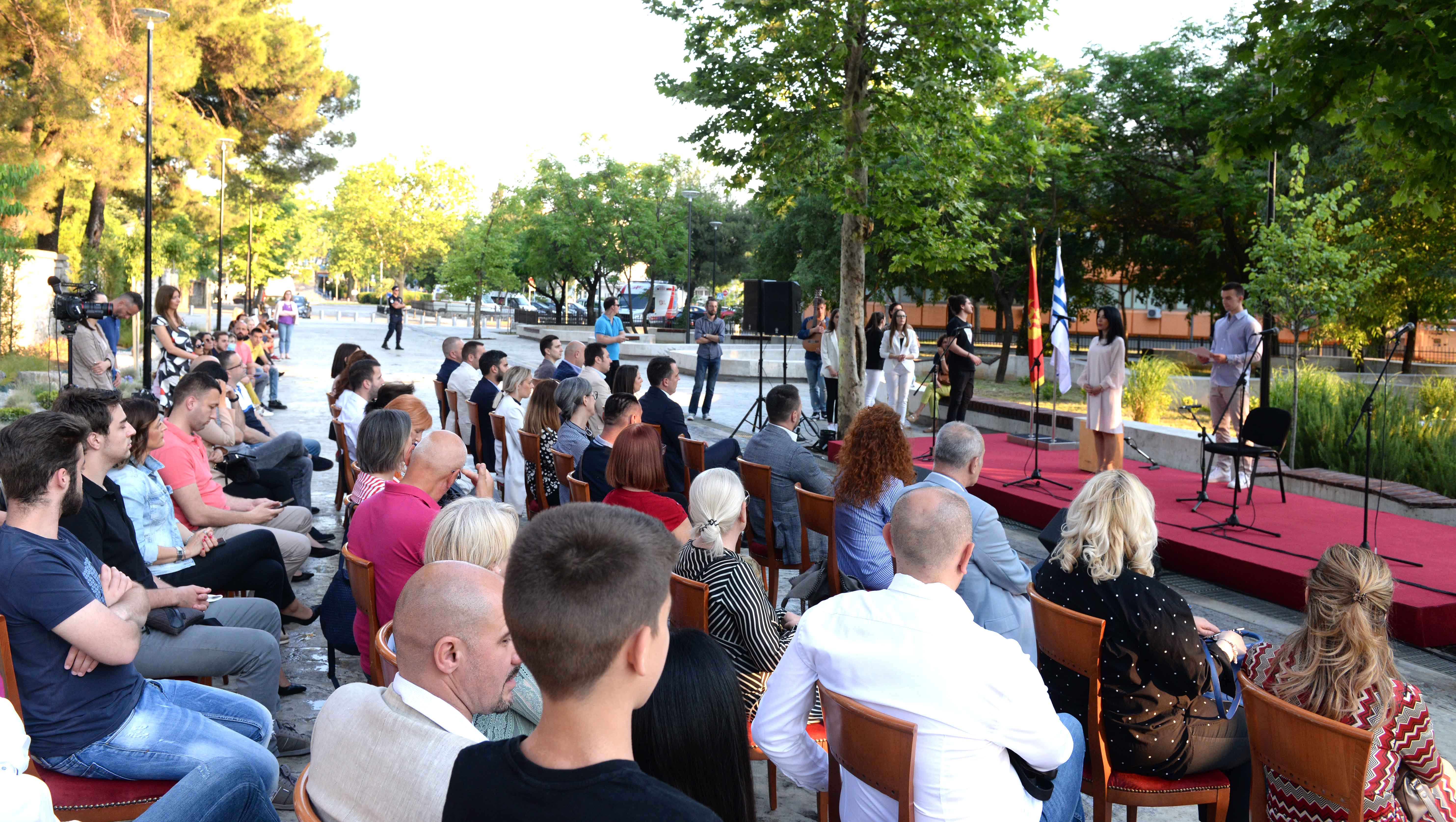 Svečano otvorena uređena pješačka zona i plato ispred Gimnazije Slobodan Škerović