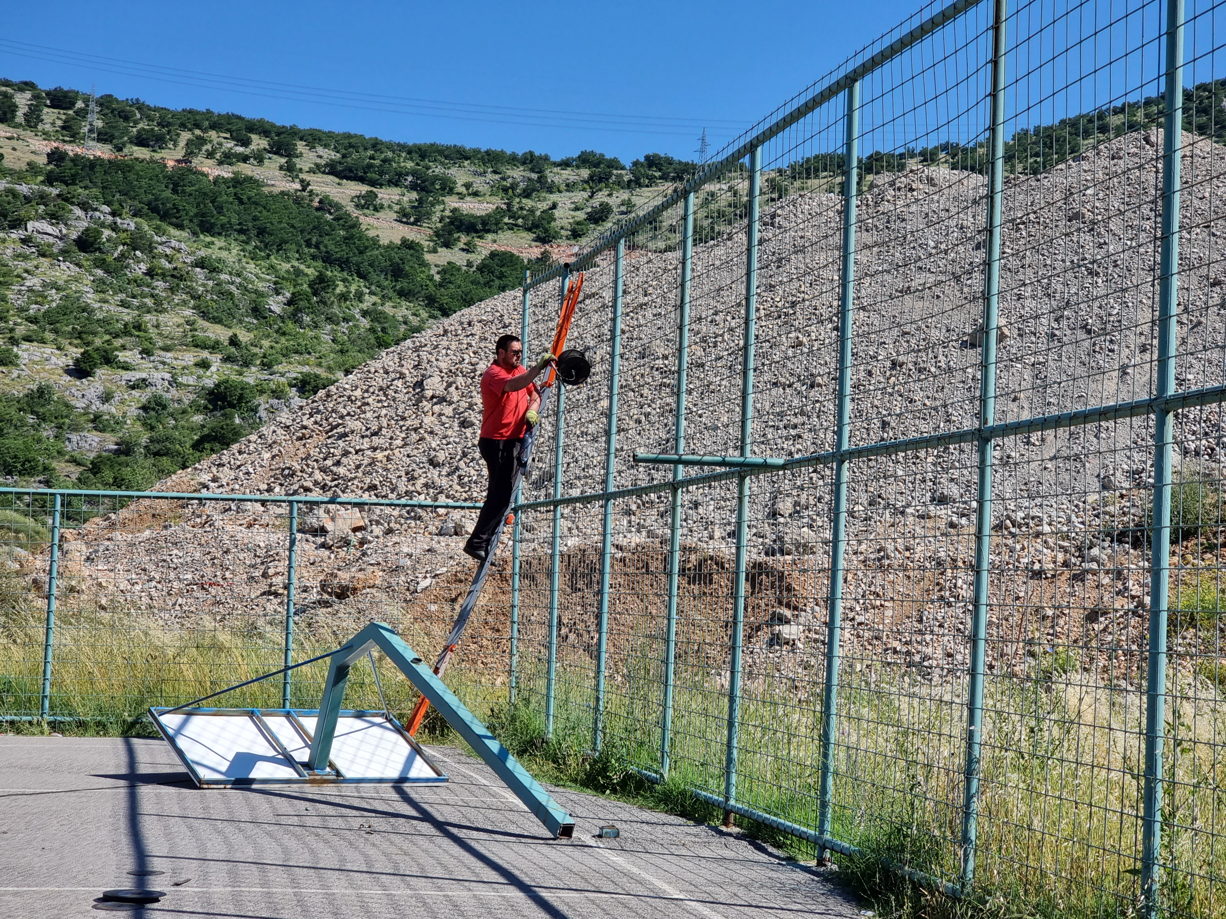 Glavni grad krenuo u rješavanje problema mještana Zlatice; Počeli radovi na sanaciji i uređenju deponije građevinskog materijala