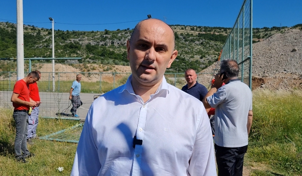 Glavni grad krenuo u rješavanje problema mještana Zlatice; Počeli radovi na sanaciji i uređenju deponije građevinskog materijala