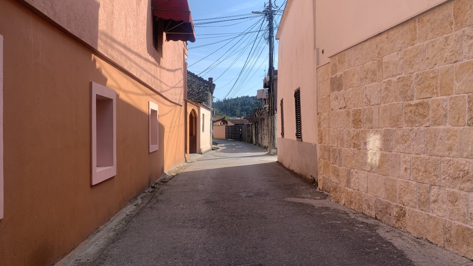 Počeli radovi na rekonstrukciji ulica Sava Lubarde i Spasa Nikolića