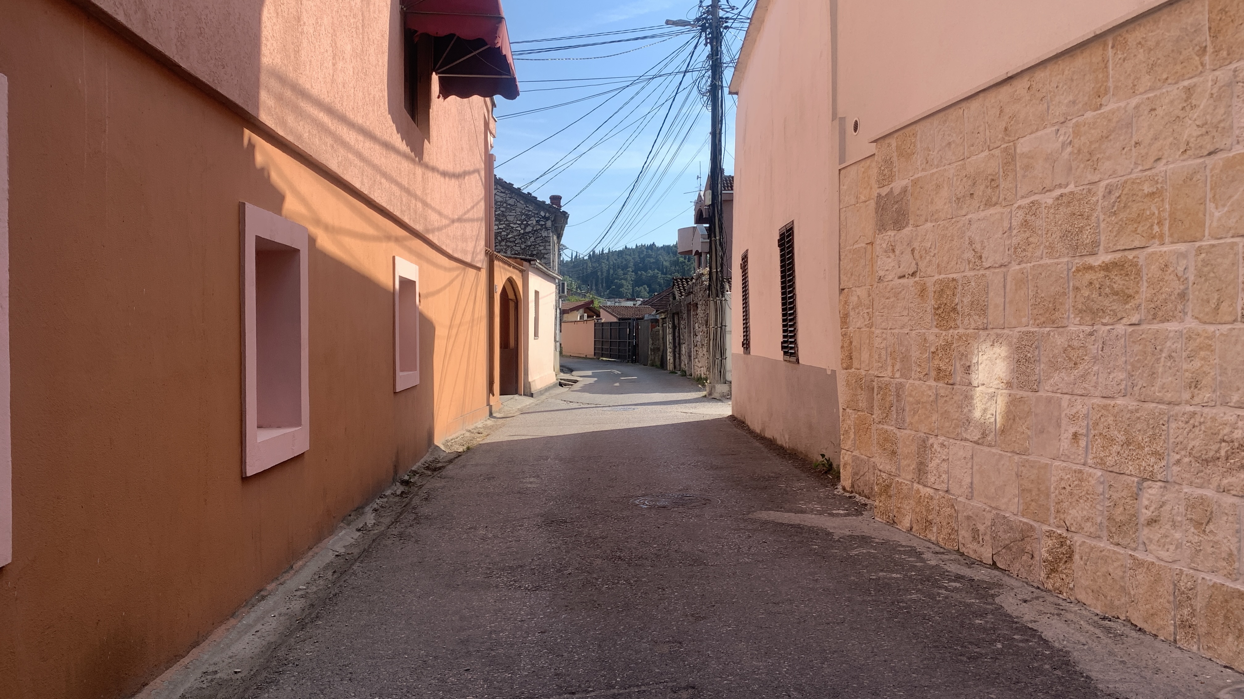 Počeli radovi na rekonstrukciji ulica Sava Lubarde i Spasa Nikolića