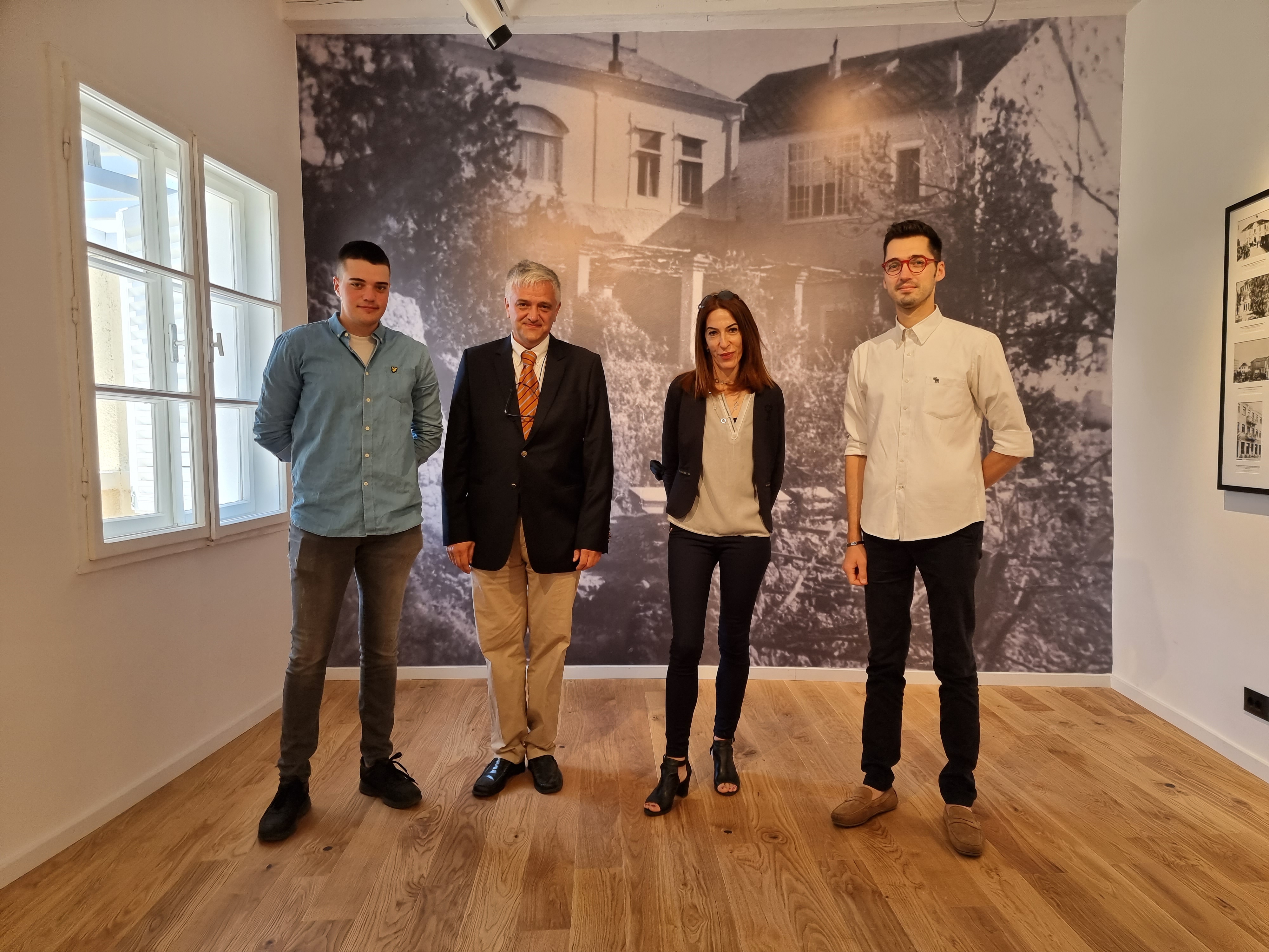 Vladimir Šibalić u posjeti Kuslevovoj kući - mjestu koje budi puno emocija i sjećanja na rano djetinjstvo