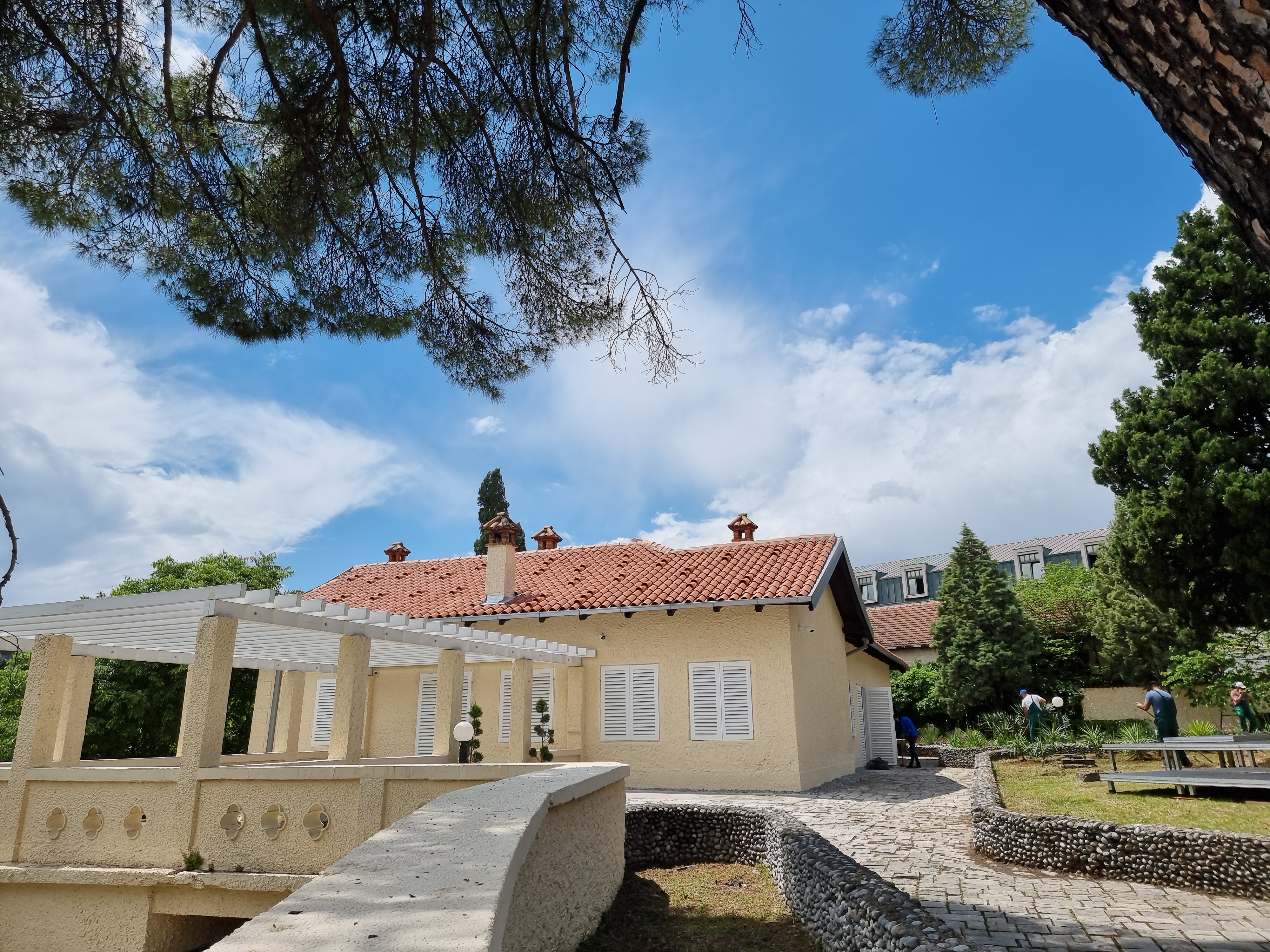 VEČE U KUSLEVOVOJ KUĆI