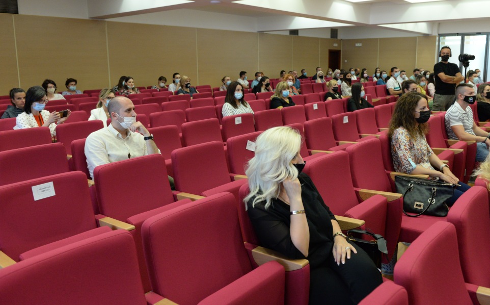 Još jedna vrijedna podrška Glavnog grada podgoričkim privrednicima; Centar za informacioni sistem besplatno će izraditi 101 sajt