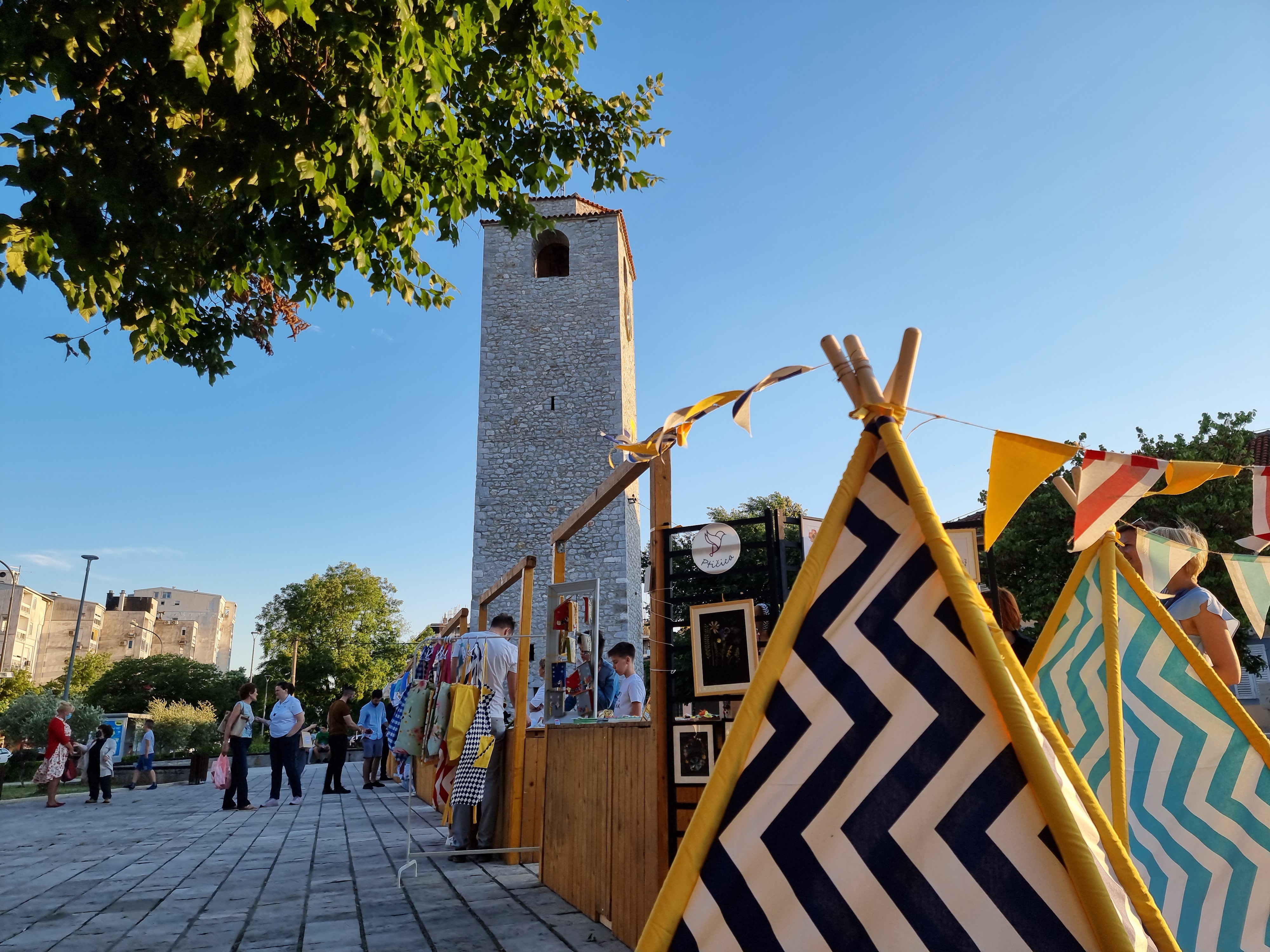 Počele "Ženske priče"; Podgoričke preduzetnice predstavljaju svoje proizvode