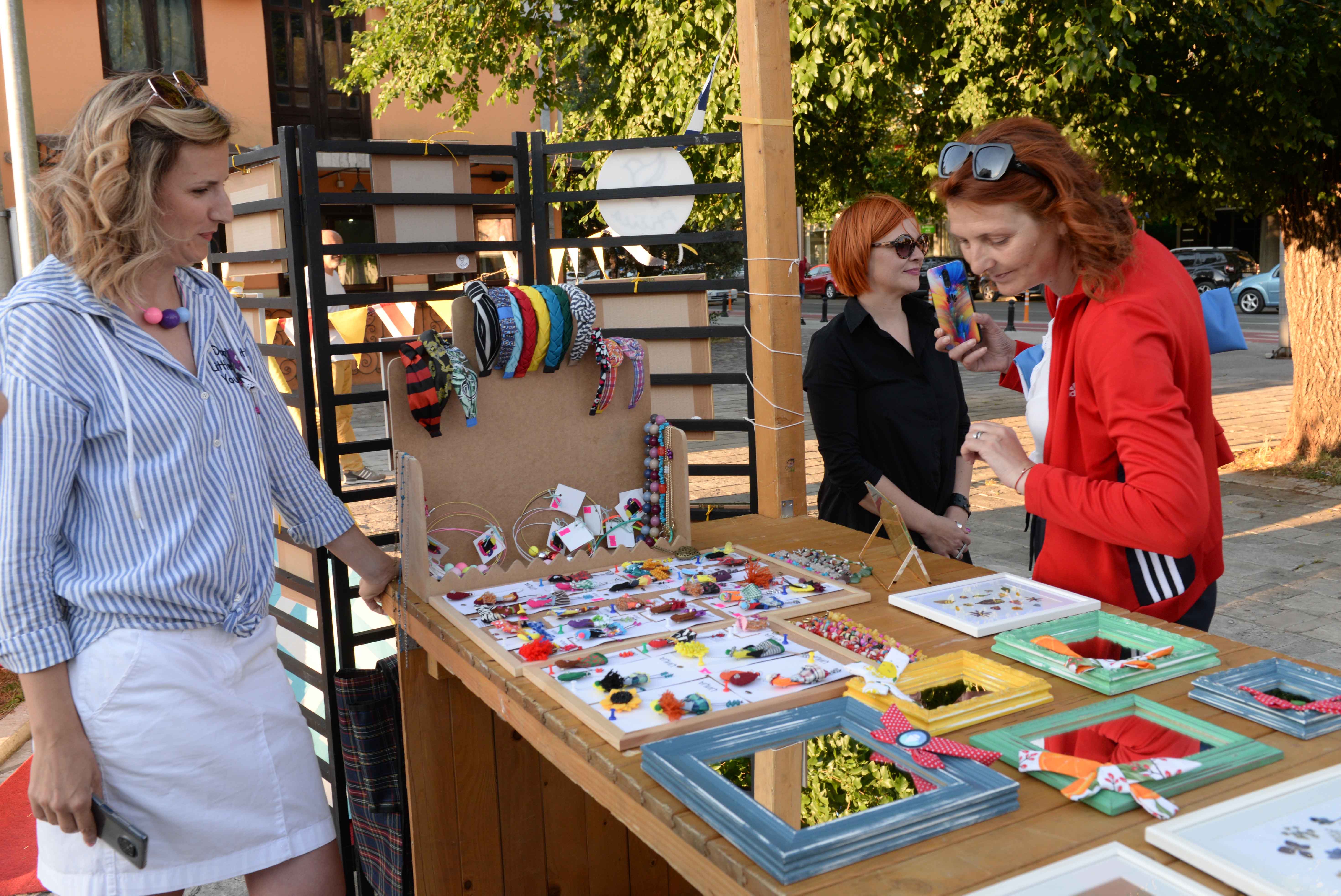 Počele "Ženske priče"; Podgoričke preduzetnice predstavljaju svoje proizvode