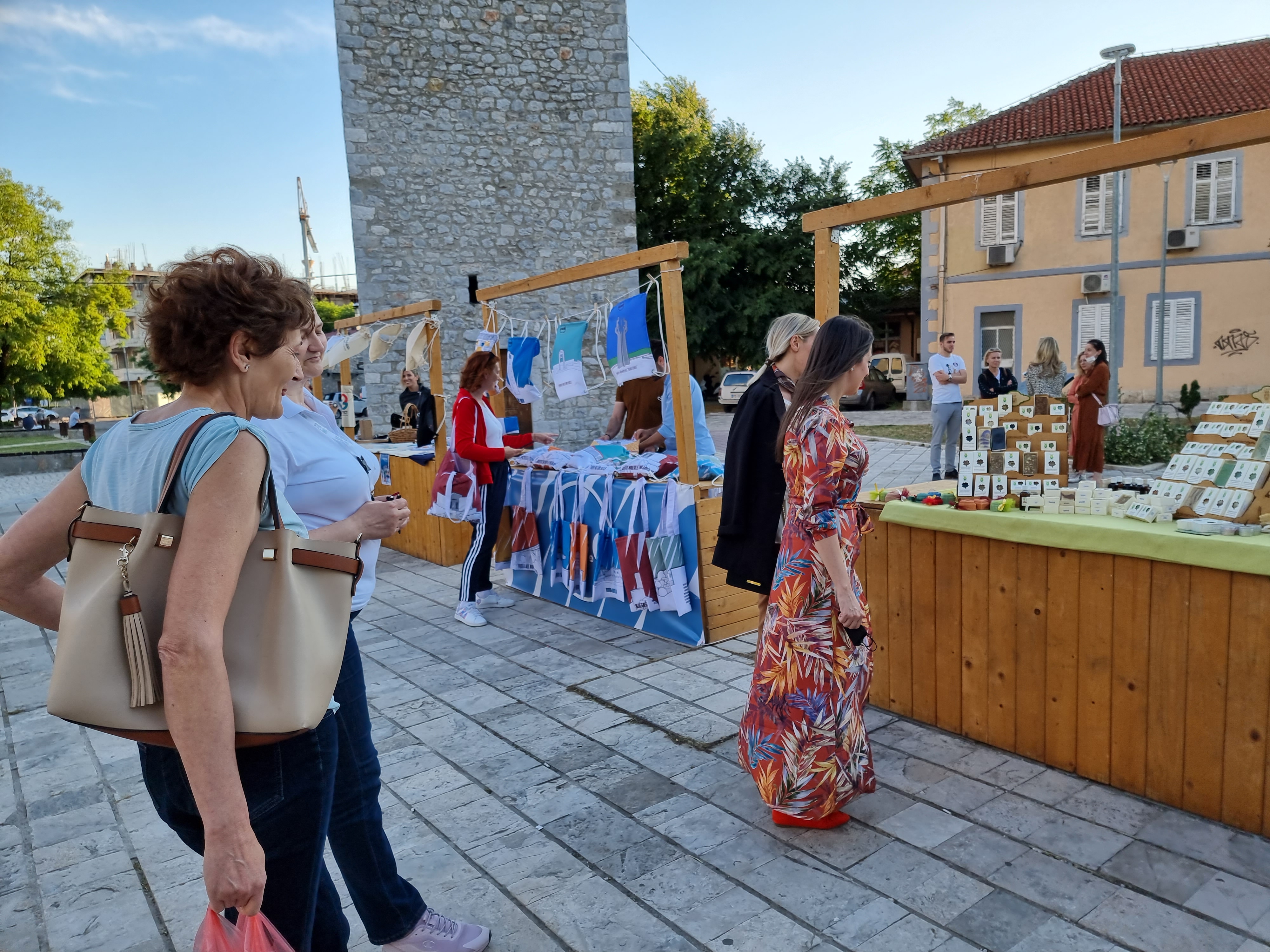 Počele "Ženske priče"; Podgoričke preduzetnice predstavljaju svoje proizvode