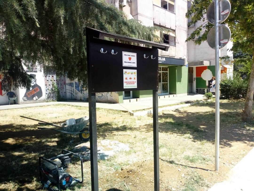 Postavljene table solidarnosti na više lokacija u Podgorici