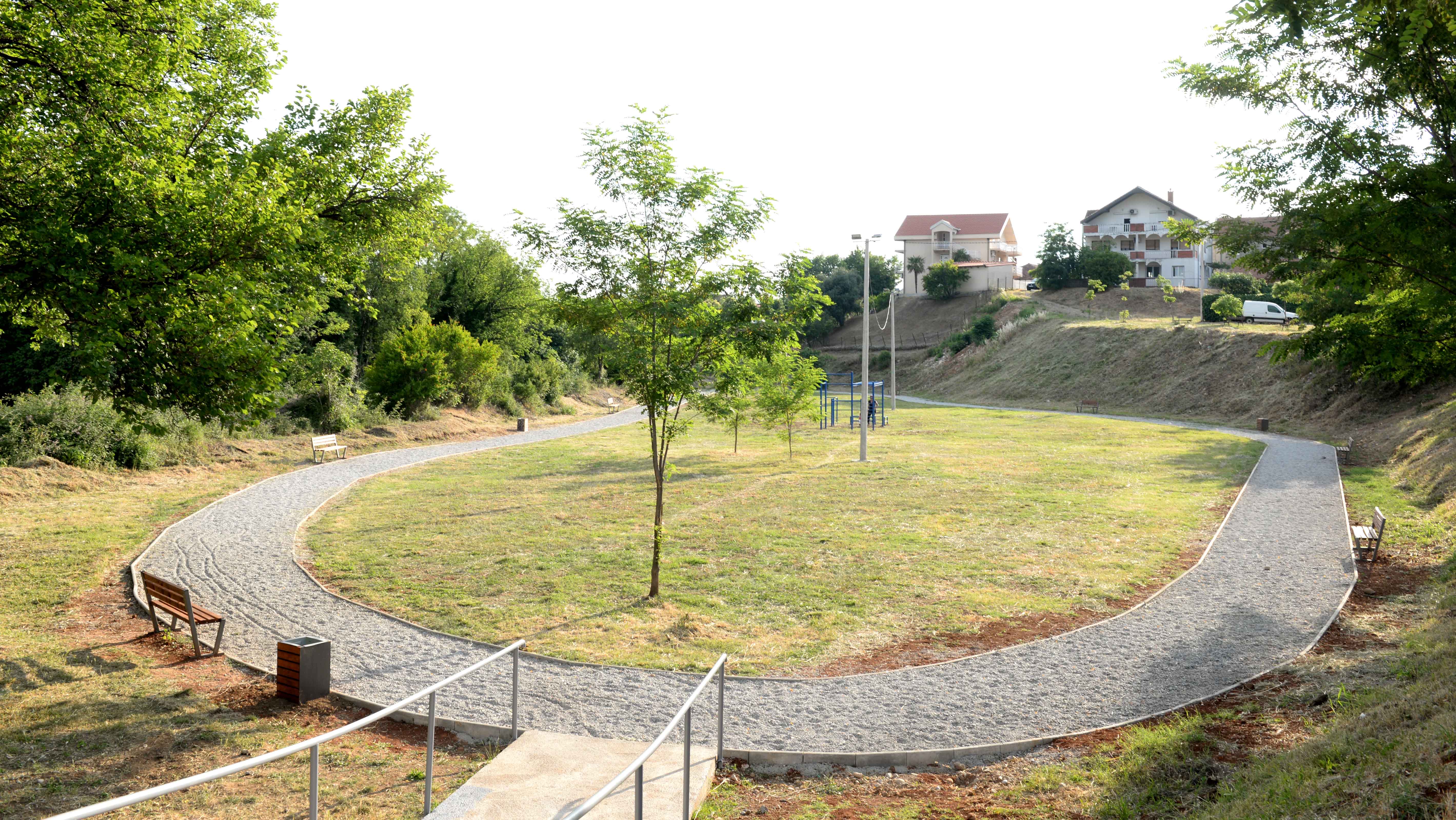 Završena I faza rekonstrukcije najprometnije ulice u Maslinama; Vuković najavio nova ulaganja