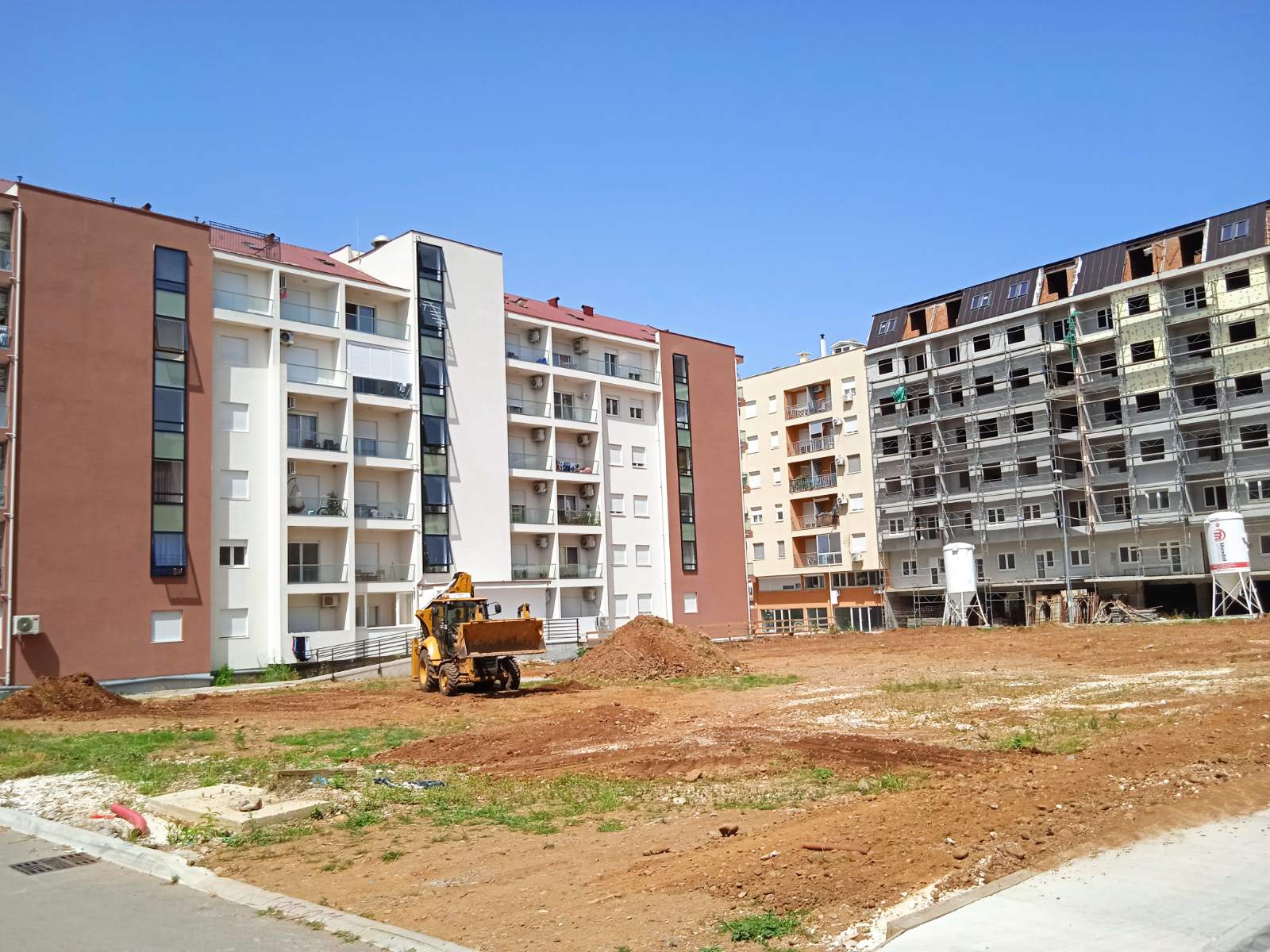 Počeli radovi na izgradnji parkovske površine ispod Ljubovića;  Umjesto stambene zgrade uskoro novi park