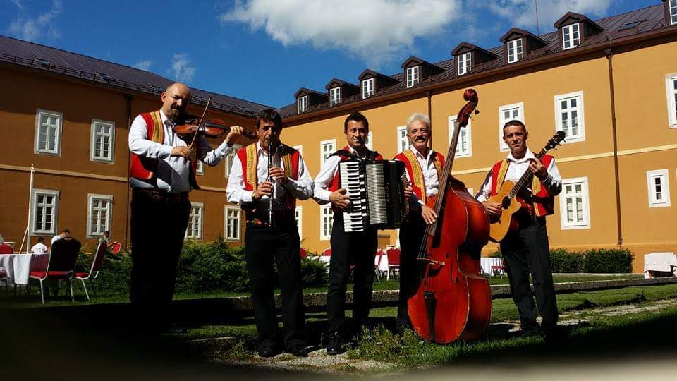 Koncert izvorne muzike “Pjesmom doživi Podgoricu”, orkestra Aleksandra Saše Magovčevića