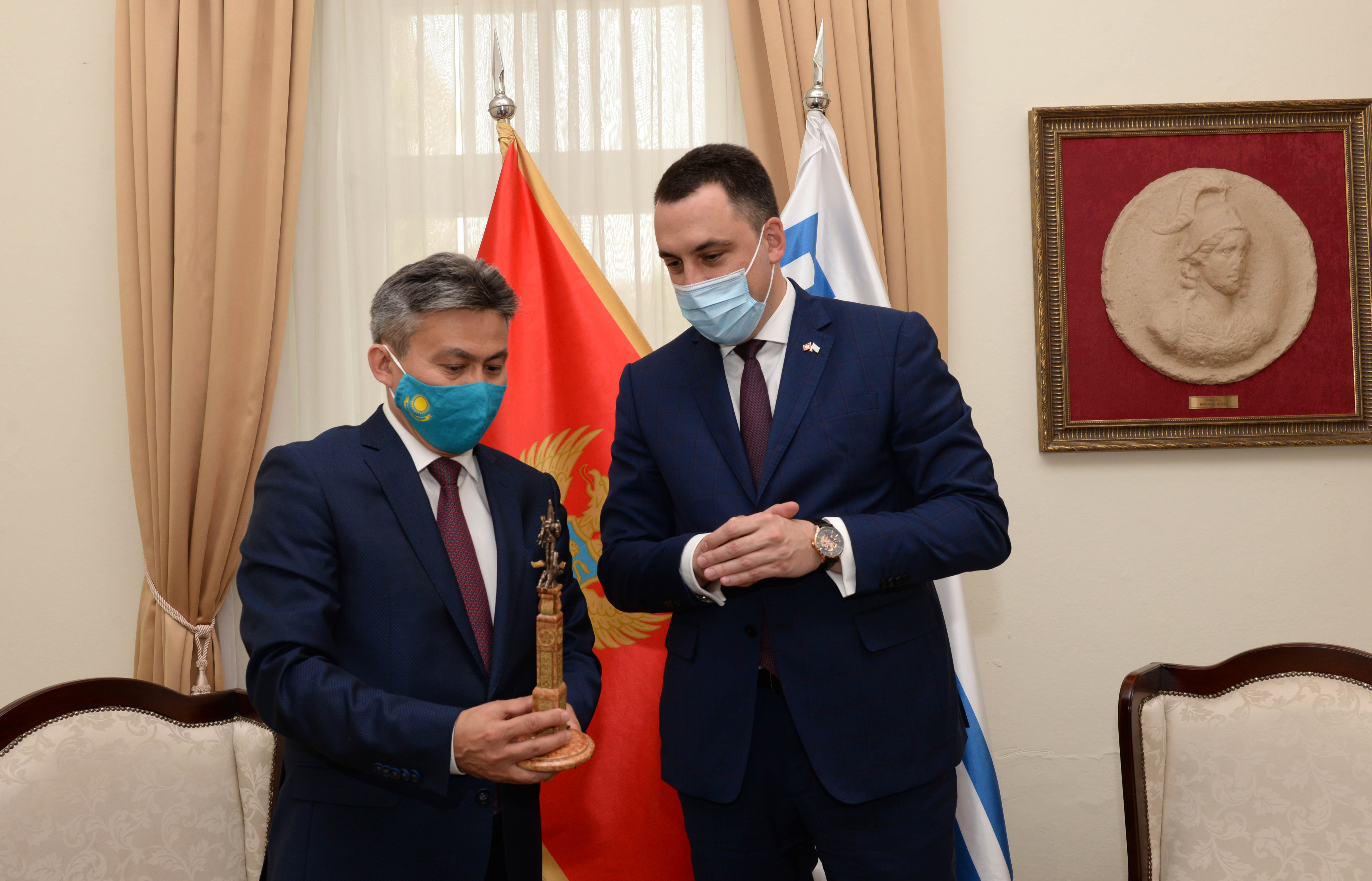 Gradonačelnik Vuković sa diplomatskim predstavnicima Japana, Izraela i Kazahstana: Podgorica poželjna destinacija za turiste i investitore