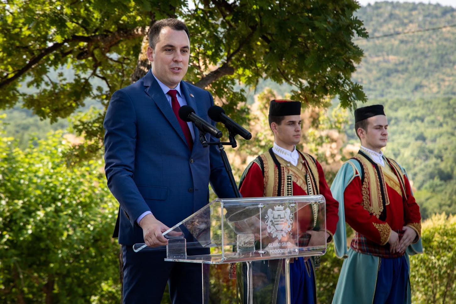 Polaganje vijenca na Ravnom lazu; Vuković: Na nama je da sačuvamo tekovine slobodarske i antifašističke Crne Gore