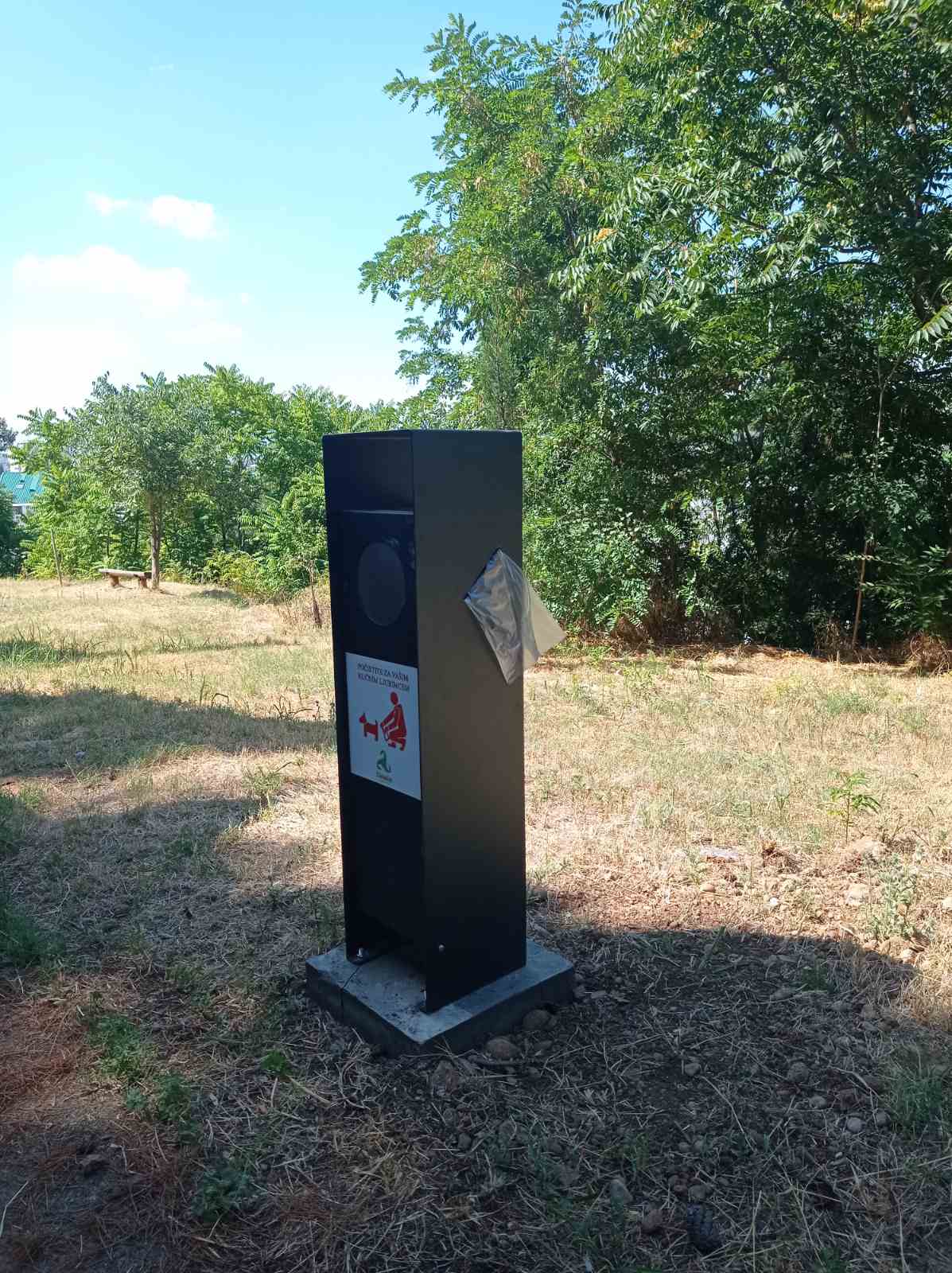 Čistoća nastavlja da unapređuje upravljanje otpadom; Nove korpe postavljene na više lokacija u Podgorici