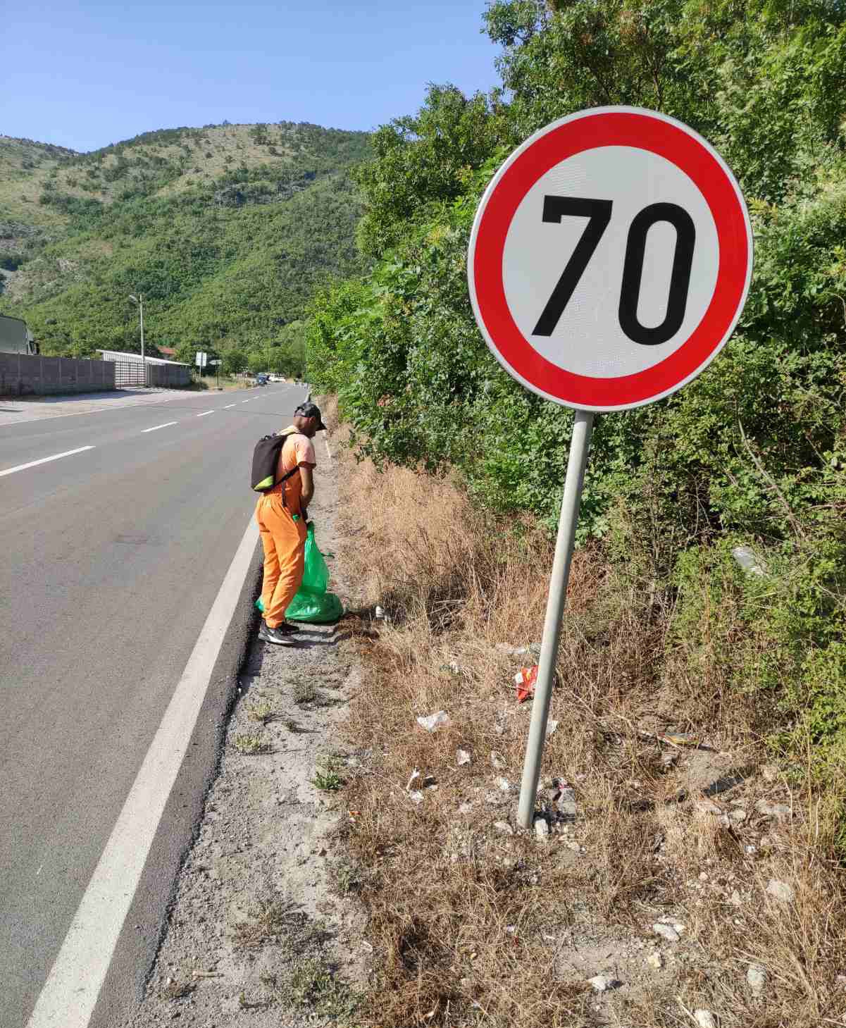 Intenzivirani radovi na čišćenju pojasa uz magistralne puteve