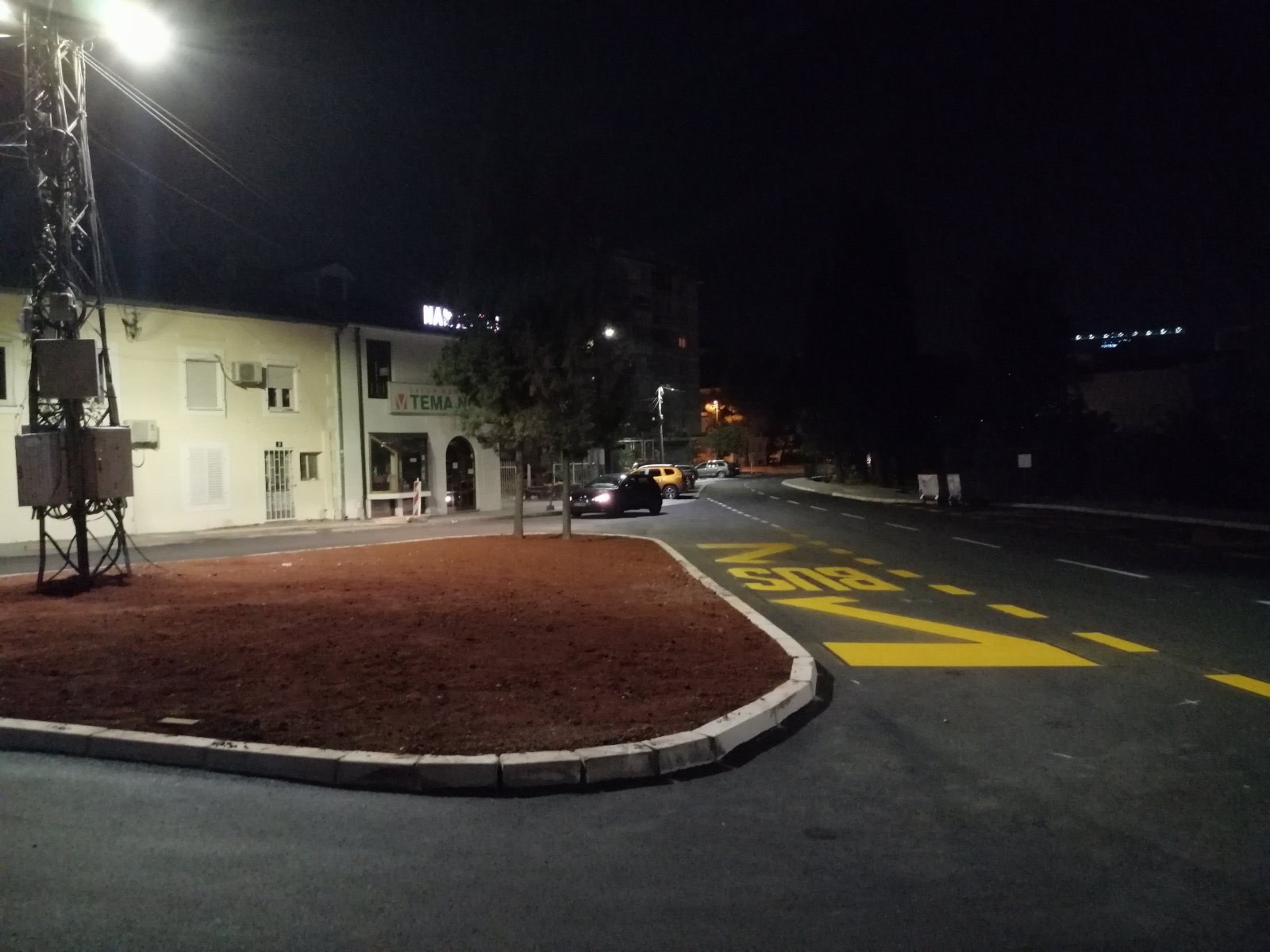 Vrijedne ekipe gradskih preduzeća izvode radove na više lokacija