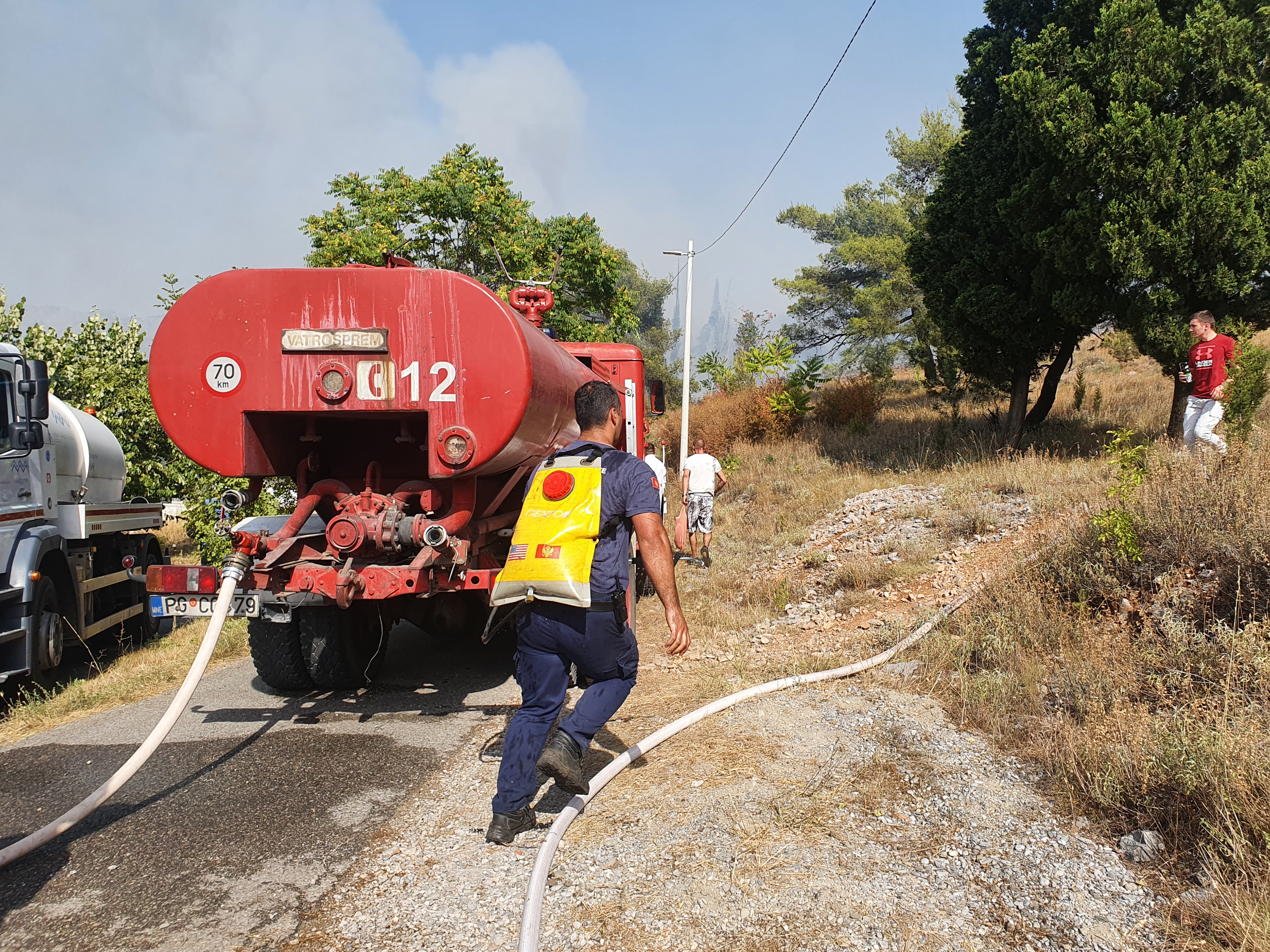 Požar na brdu Gorica; Ekipe Službe zaštite i spašavanja na terenu
