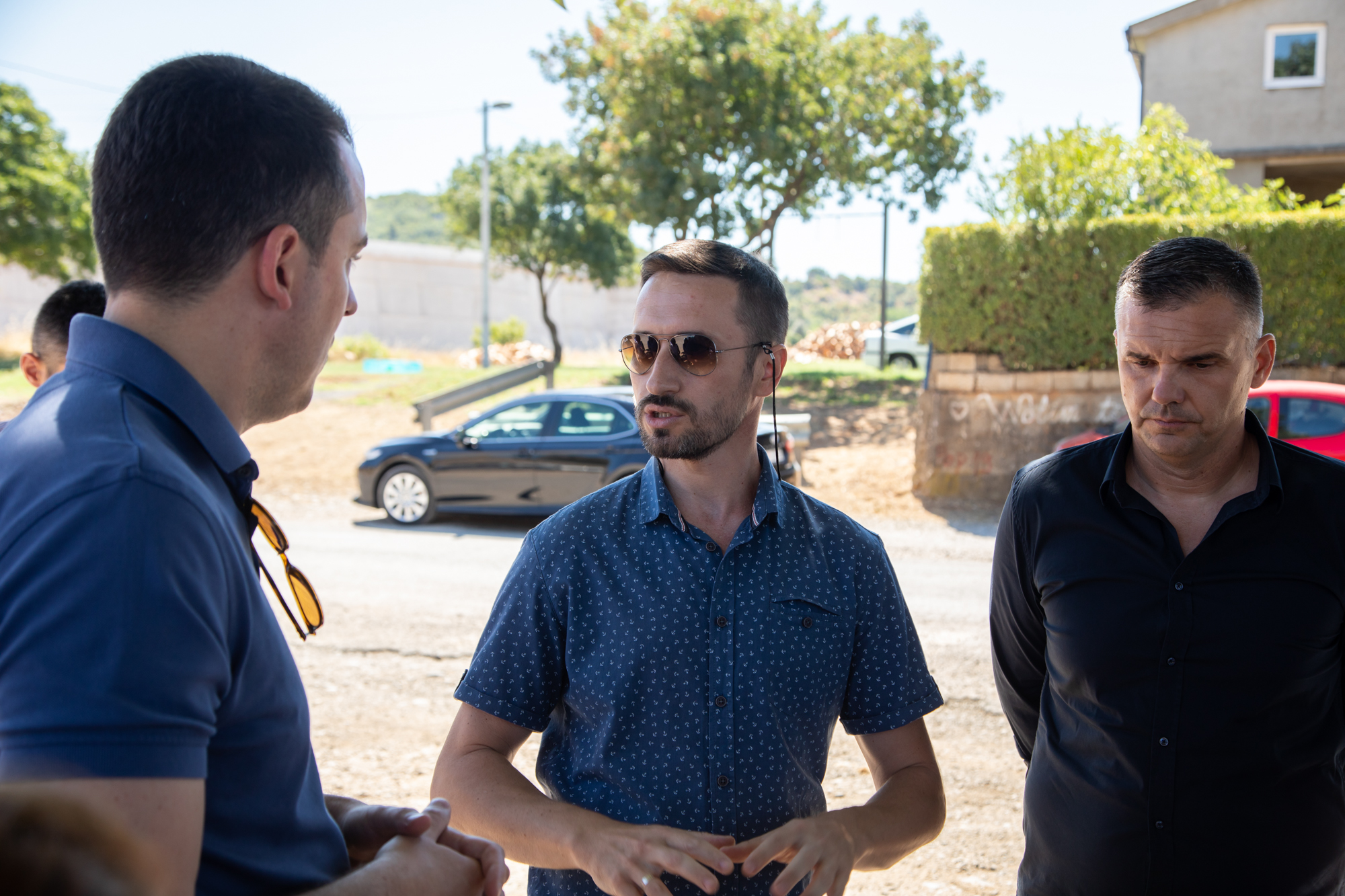 Vuković sa mještanima Zlatice: Uskoro nova sportsko-rekreativna zona i rekonstruisana Dunavska ulica