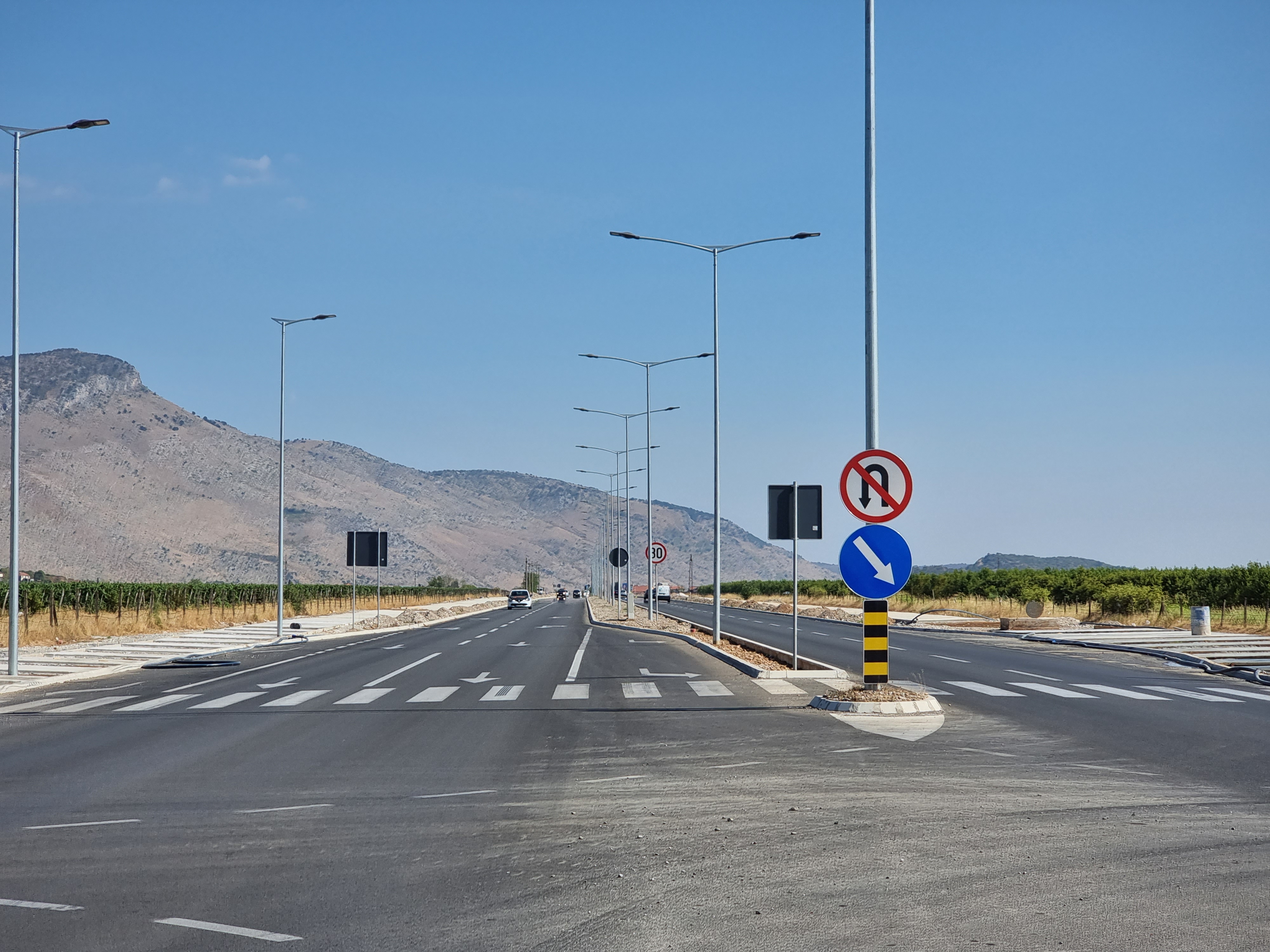Nove površine za bicikliste i pješake na bulevaru prema Tuzima