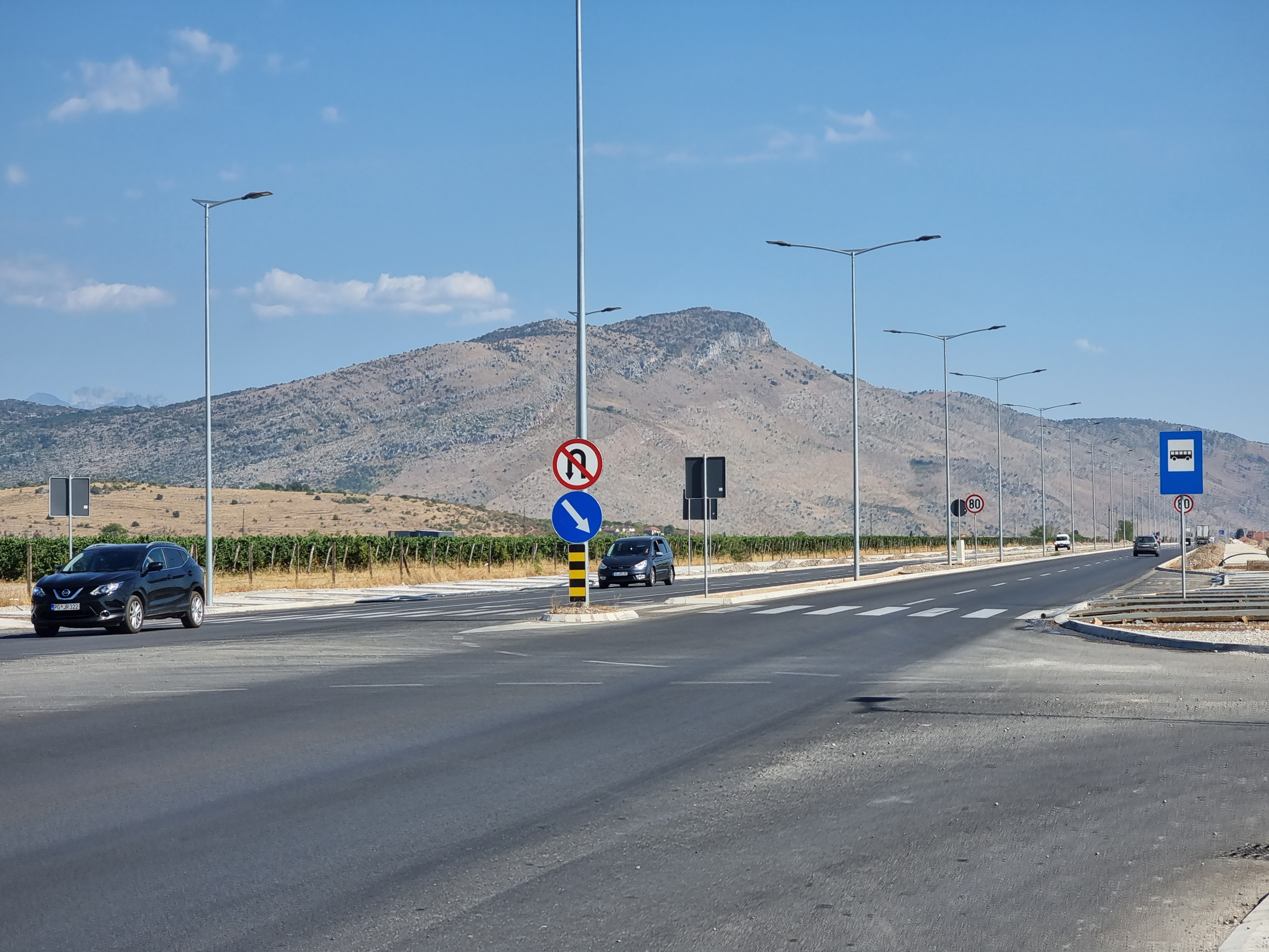 Nove površine za bicikliste i pješake na bulevaru prema Tuzima