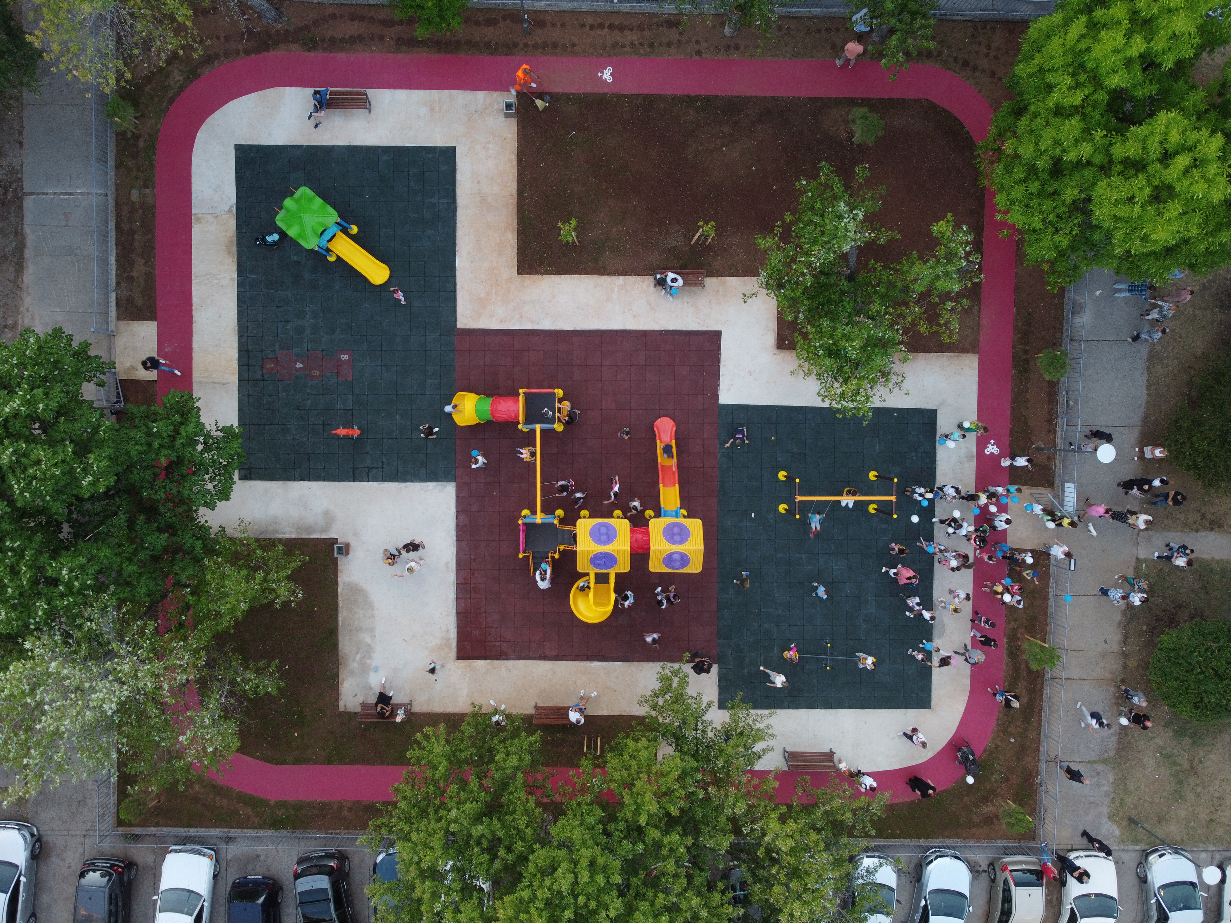 Kultno igralište u Moskovskoj ulici u novom sjaju dočekalo mališane