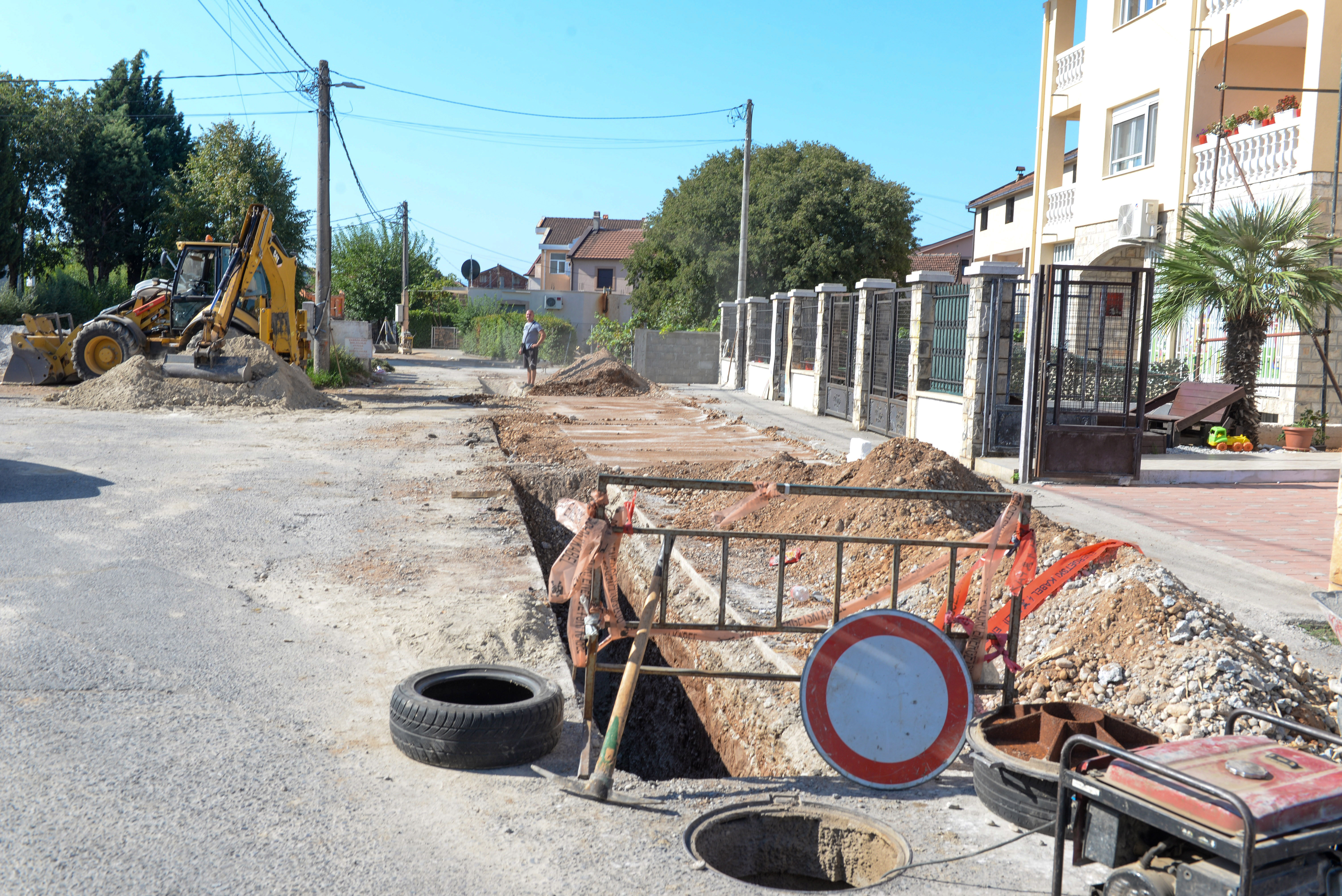 Počeli radovi na izgradnji fekalne kanalizacije u Ulici Miladina Popovića