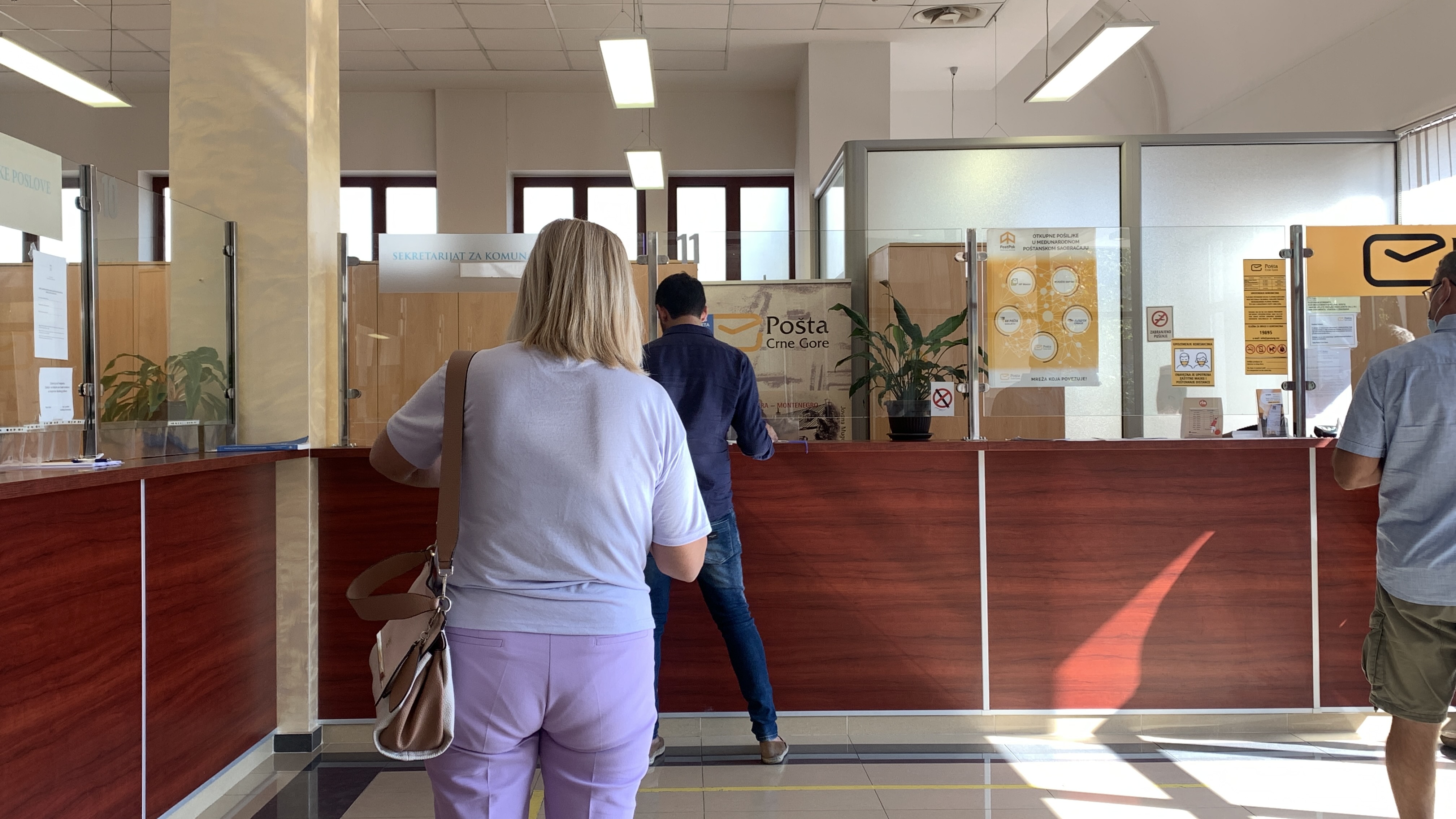 Prvacima 35 eura za kupovinu školskog pribora; Podnošenje prijava do 25.septembra