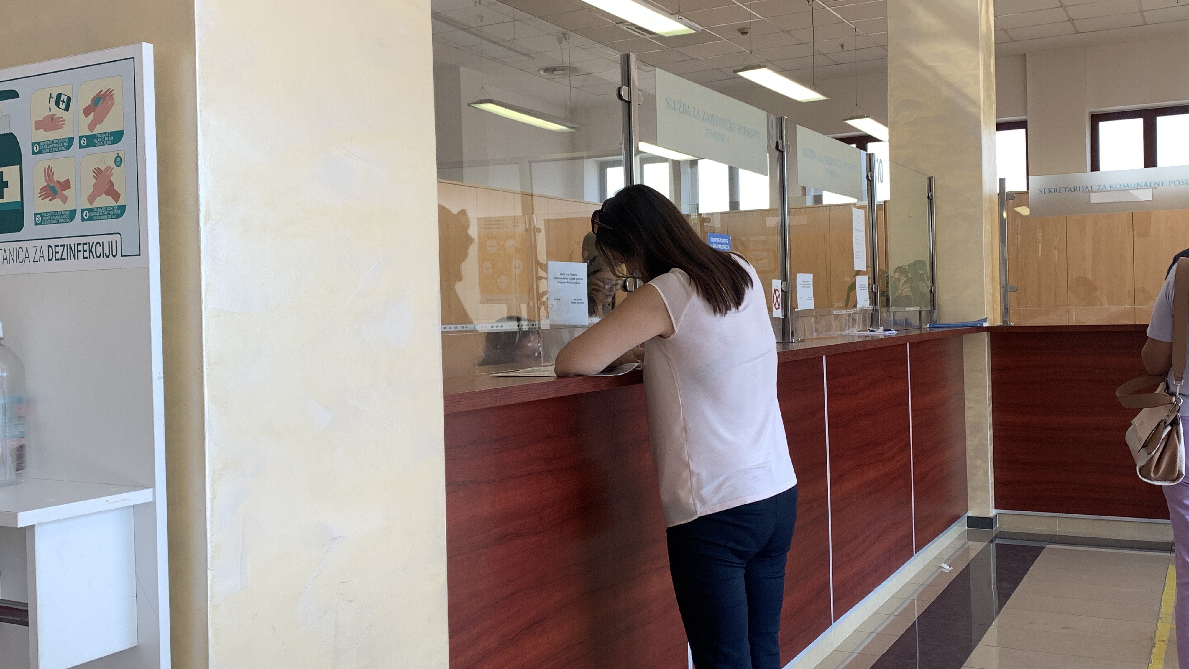 Prvacima 35 eura za kupovinu školskog pribora; Podnošenje prijava do 25.septembra