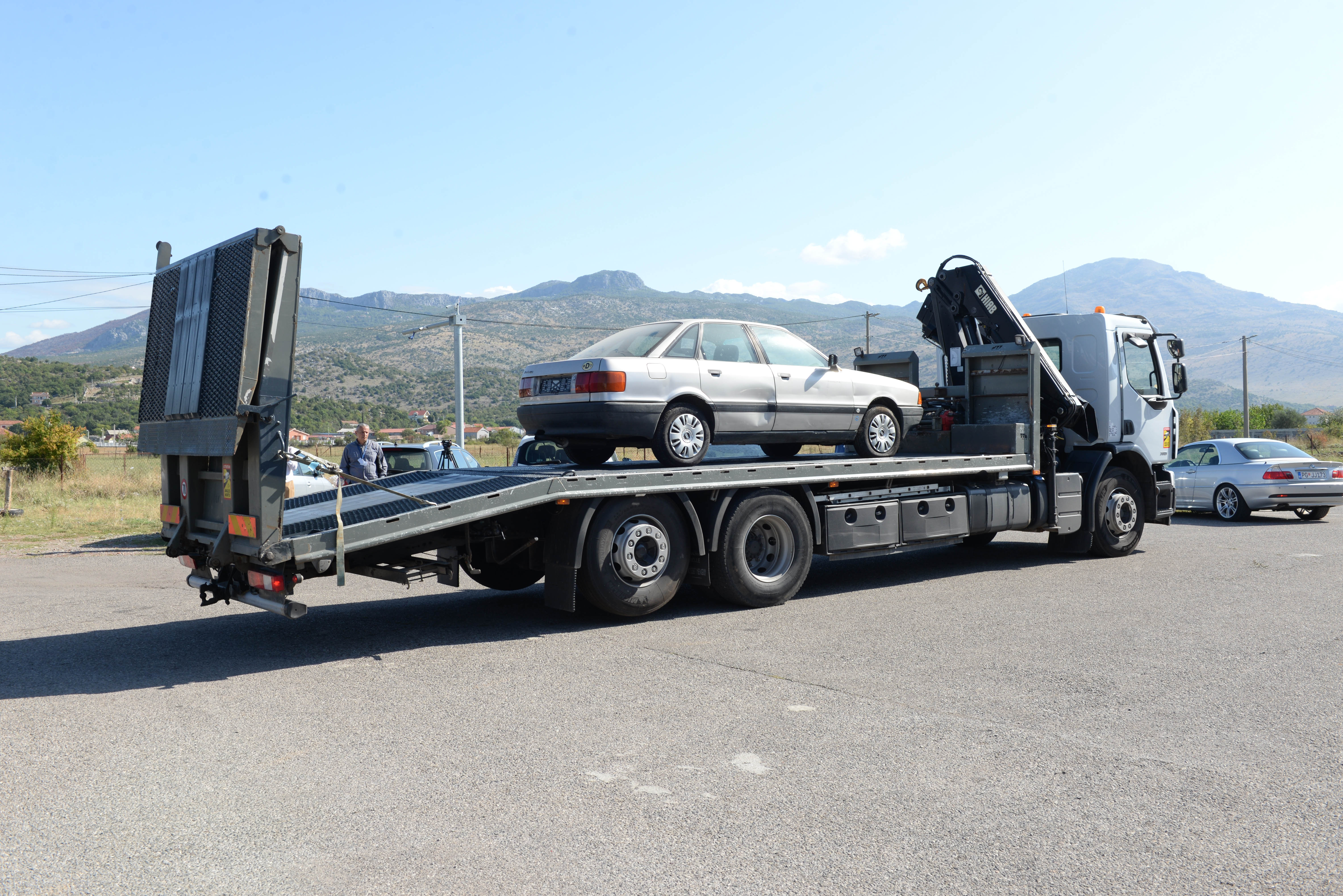 Značajno unaprijeđen vozni park Deponije; Novo specijalno vozilo propisno će uklanjati otpadne automobile