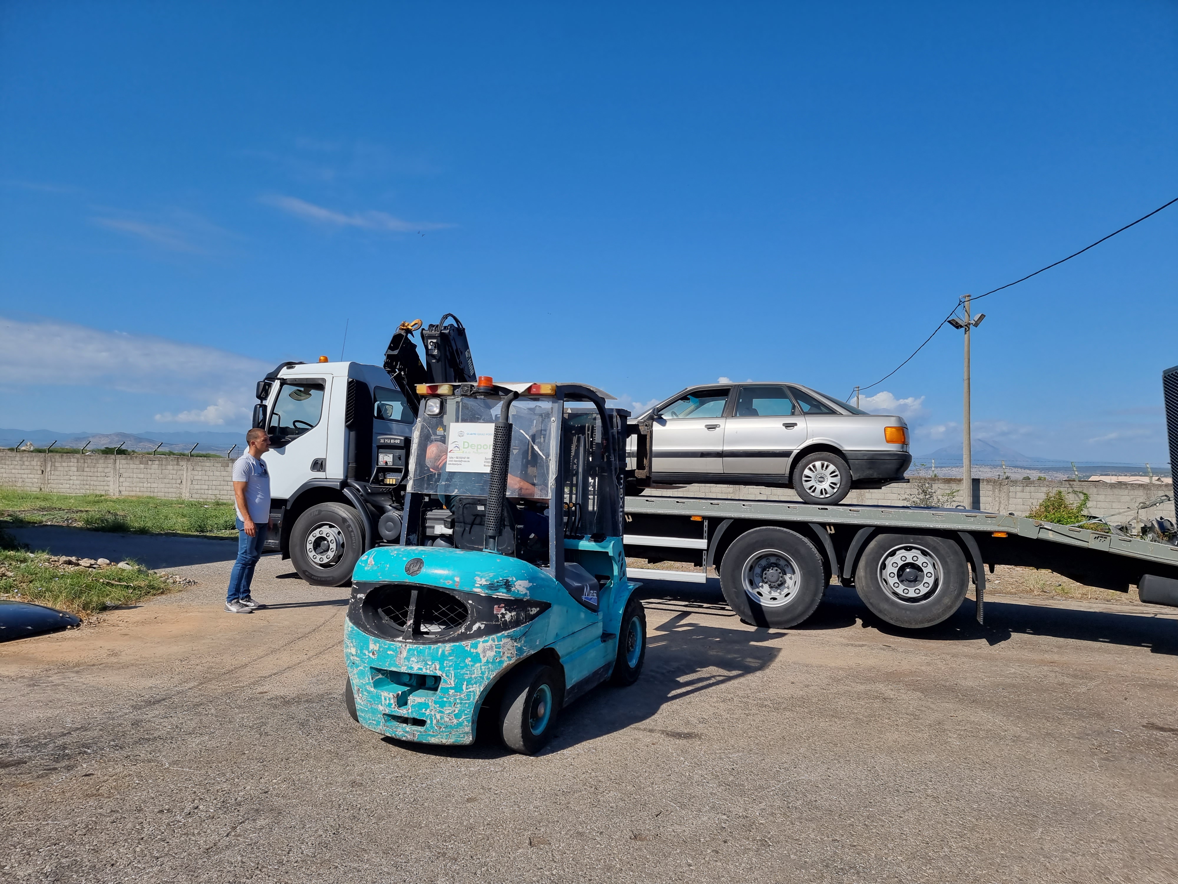 Značajno unaprijeđen vozni park Deponije; Novo specijalno vozilo propisno će uklanjati otpadne automobile