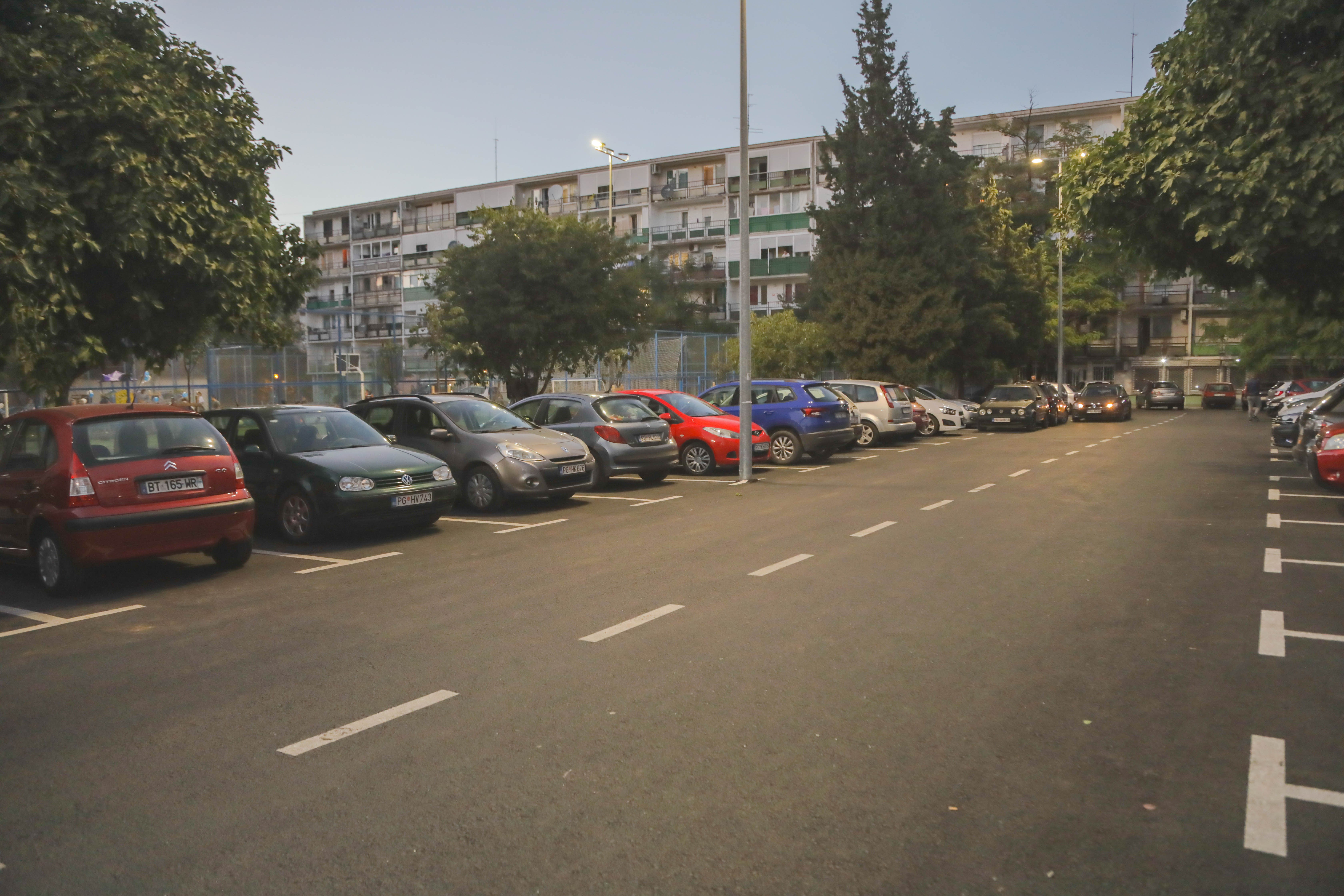 Kultni kvart u Ulici Mitra Bakića dobio nove sportske terene i parking; Otvoreno 30. dječije igralište u Podgorici