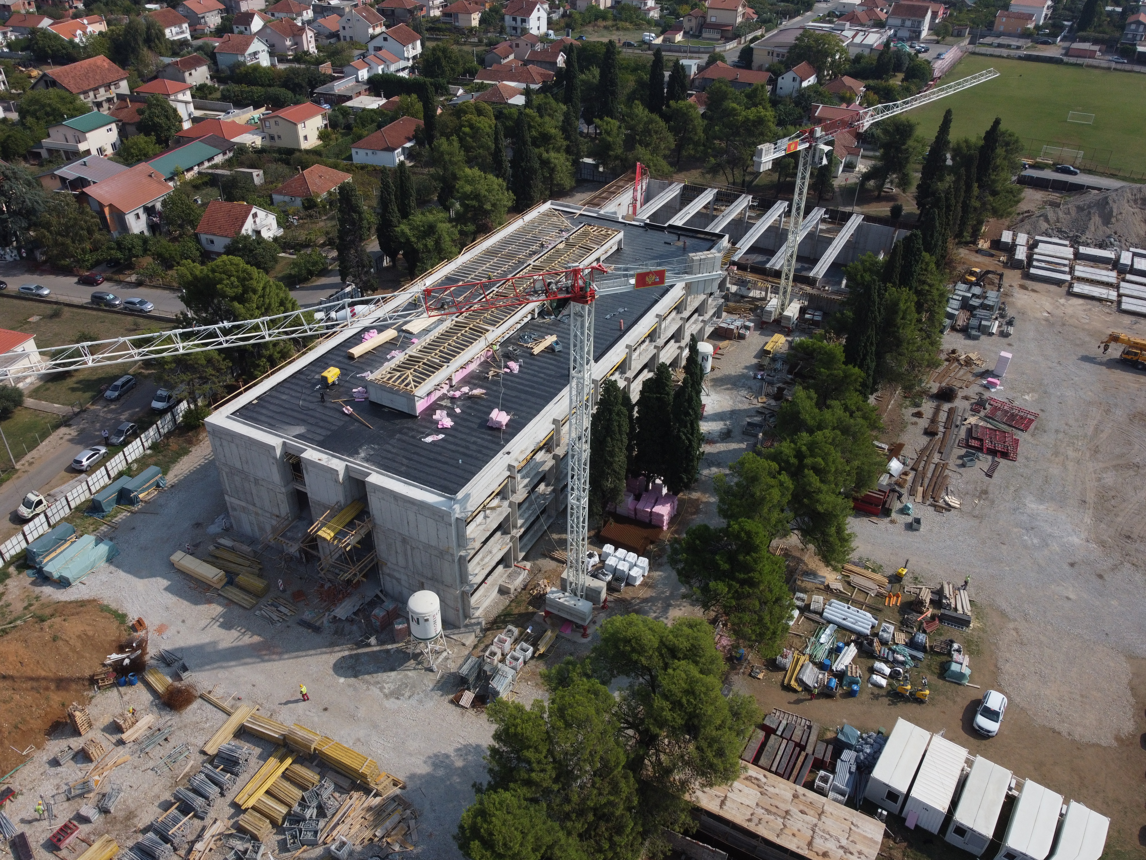 Vuković obišao radove na izgradnji škole u Tološima; Nakon više decenija učenici će naredne godine pohađati nastavu u svom naselju