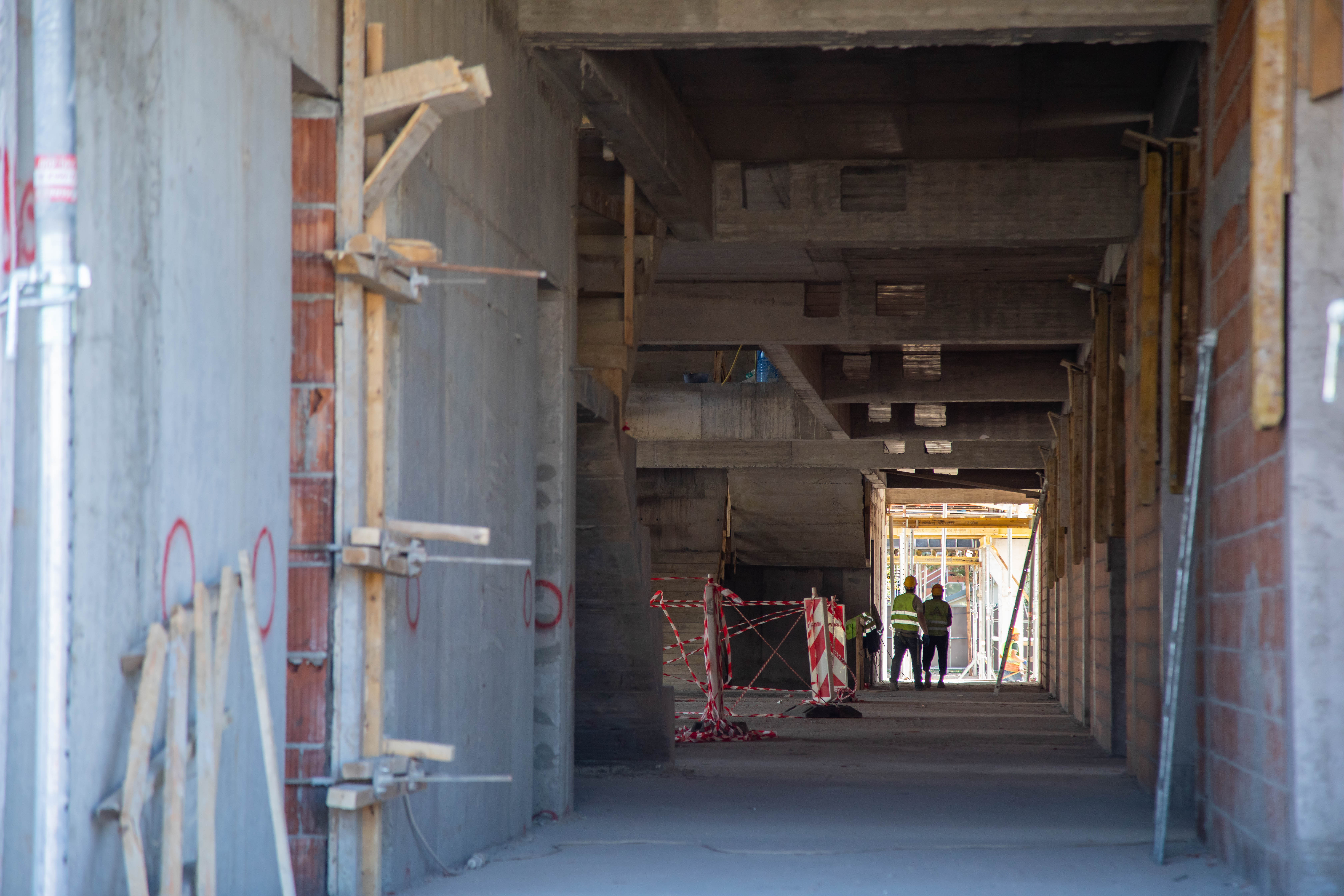 Vuković obišao radove na izgradnji škole u Tološima; Nakon više decenija učenici će naredne godine pohađati nastavu u svom naselju