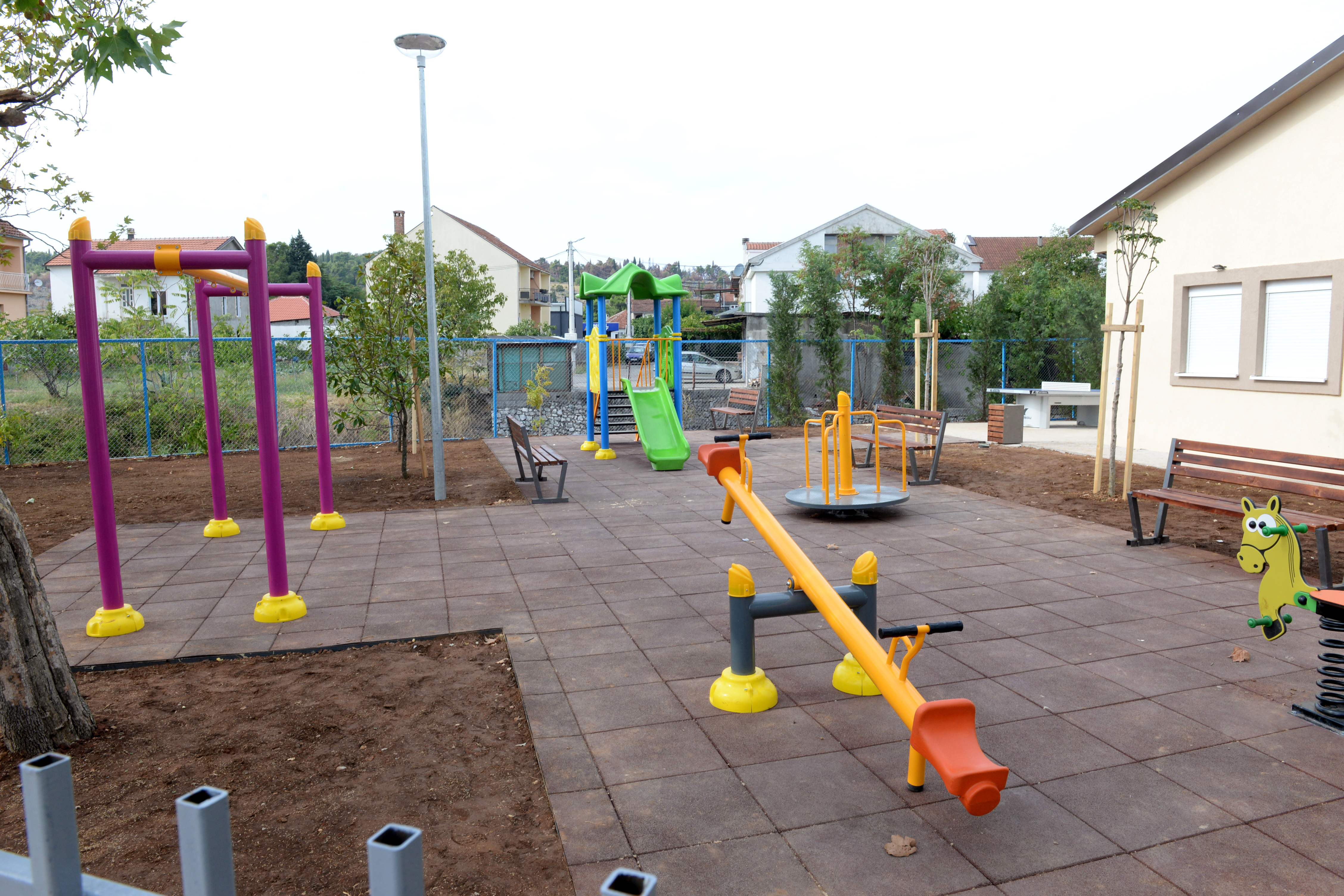 Završeno uređenje objekta MZ "Masline" i temeljna rekonstrukcija dječijeg igrališta
