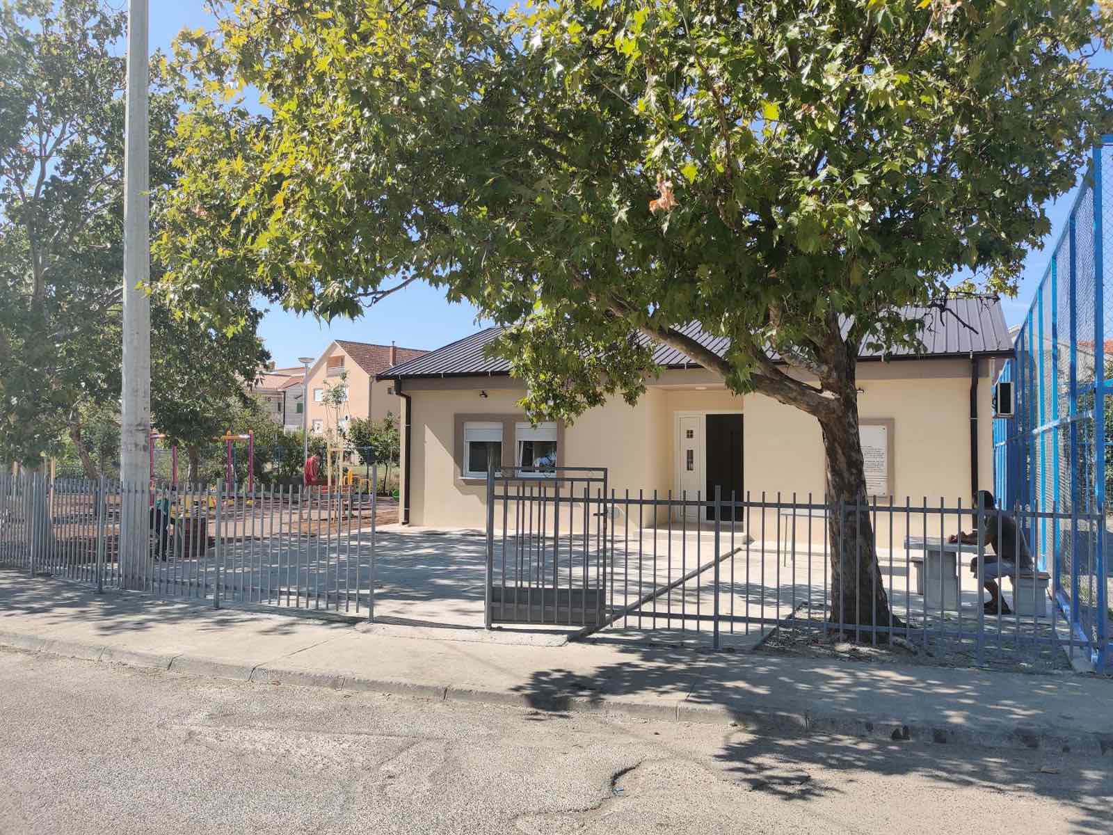 Završeno uređenje objekta MZ "Masline" i temeljna rekonstrukcija dječijeg igrališta