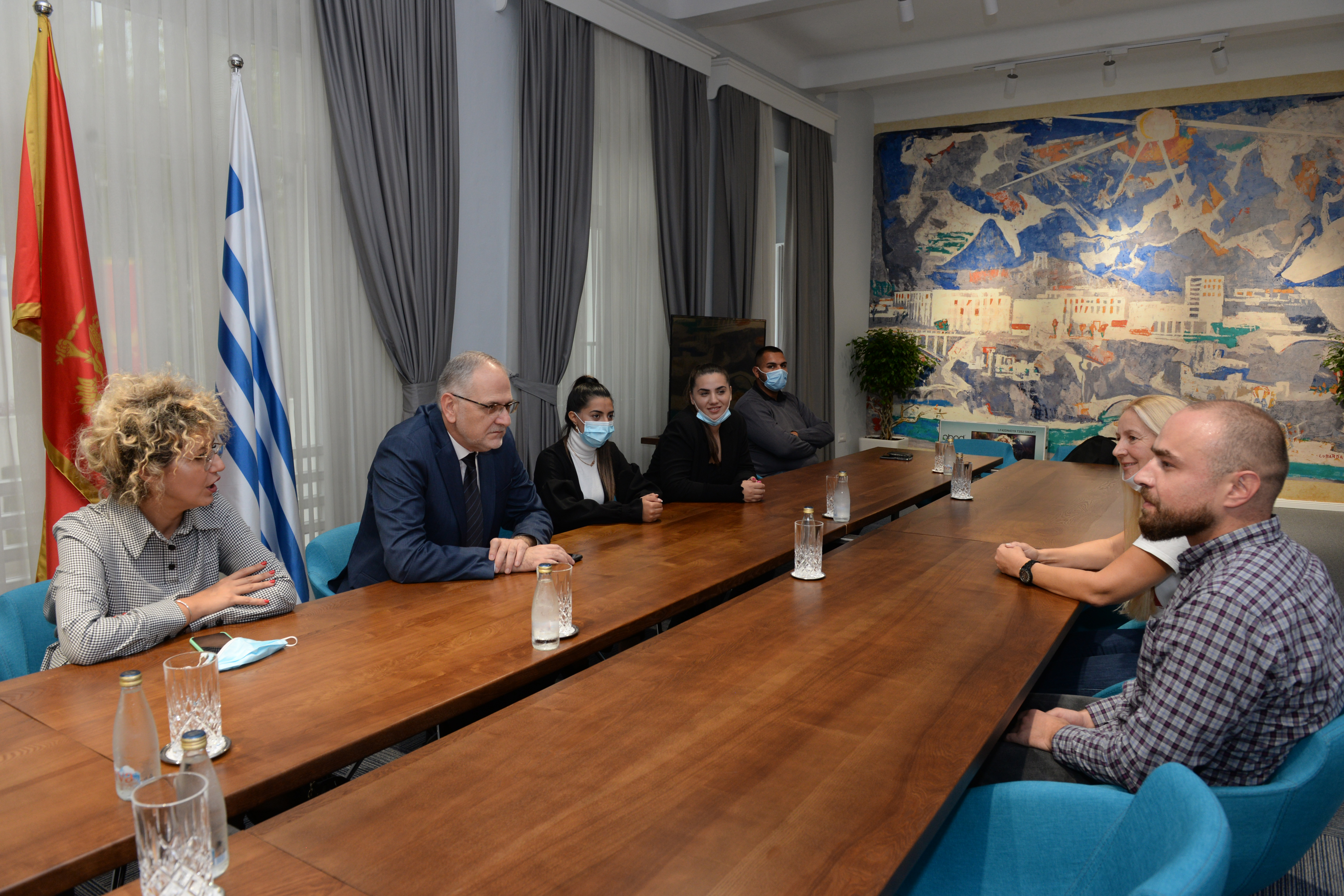 Donacija kompanije SBBET uručena Sekretarijatu za socijalno staranje