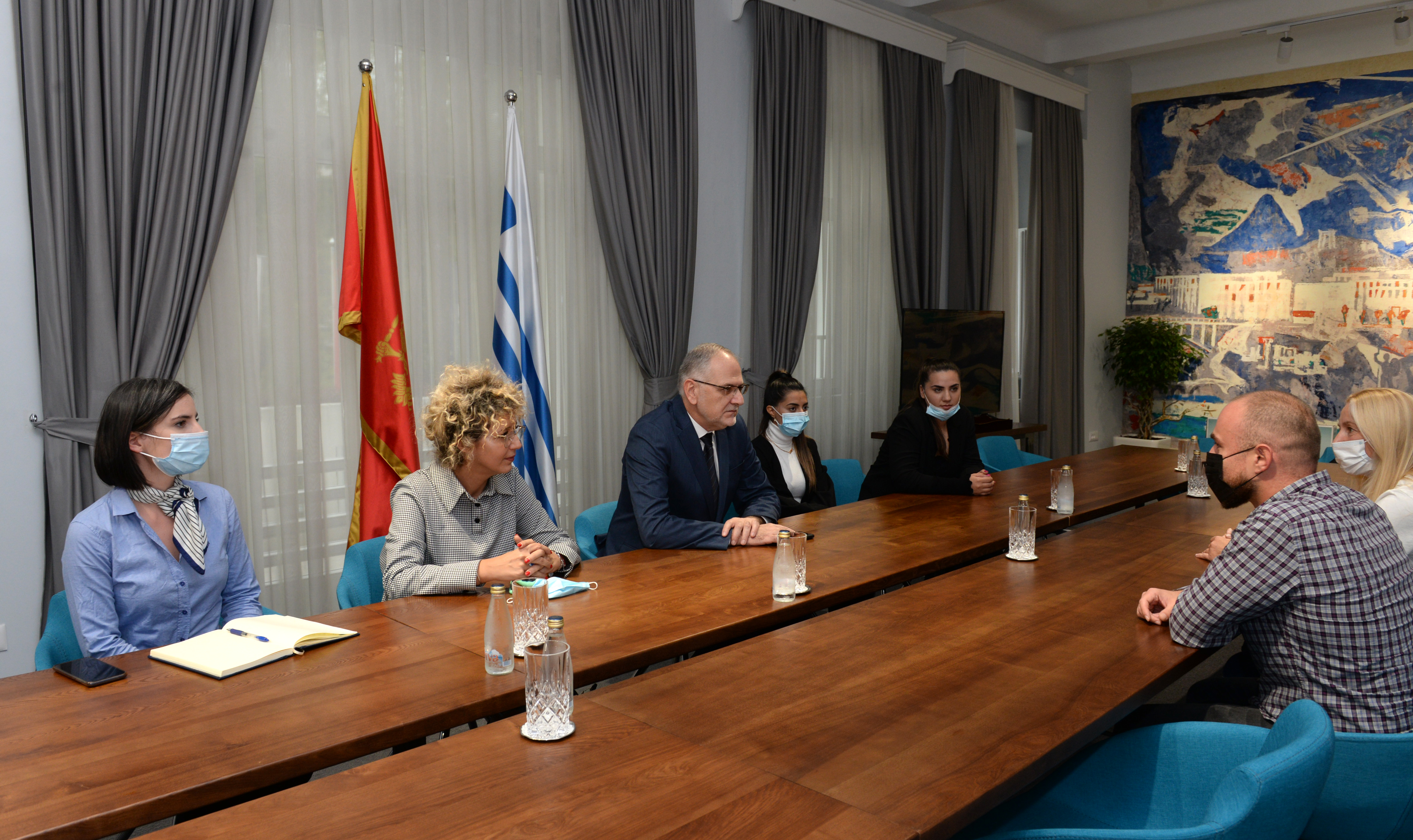 Donacija kompanije SBBET uručena Sekretarijatu za socijalno staranje