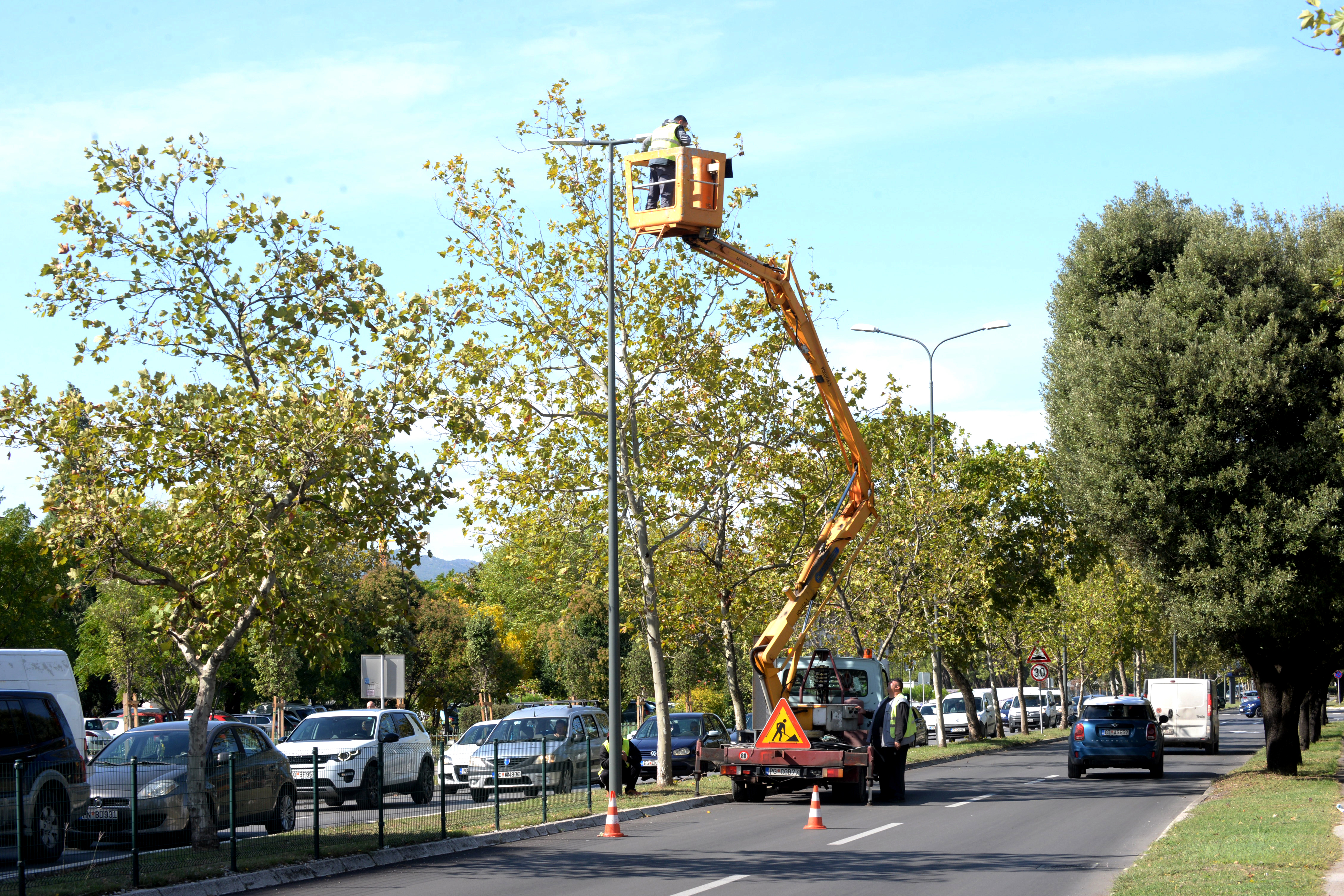 Bulevar Mihaila Lalića i Ulica Kralja Nikole dobijaju novu rasvjetu