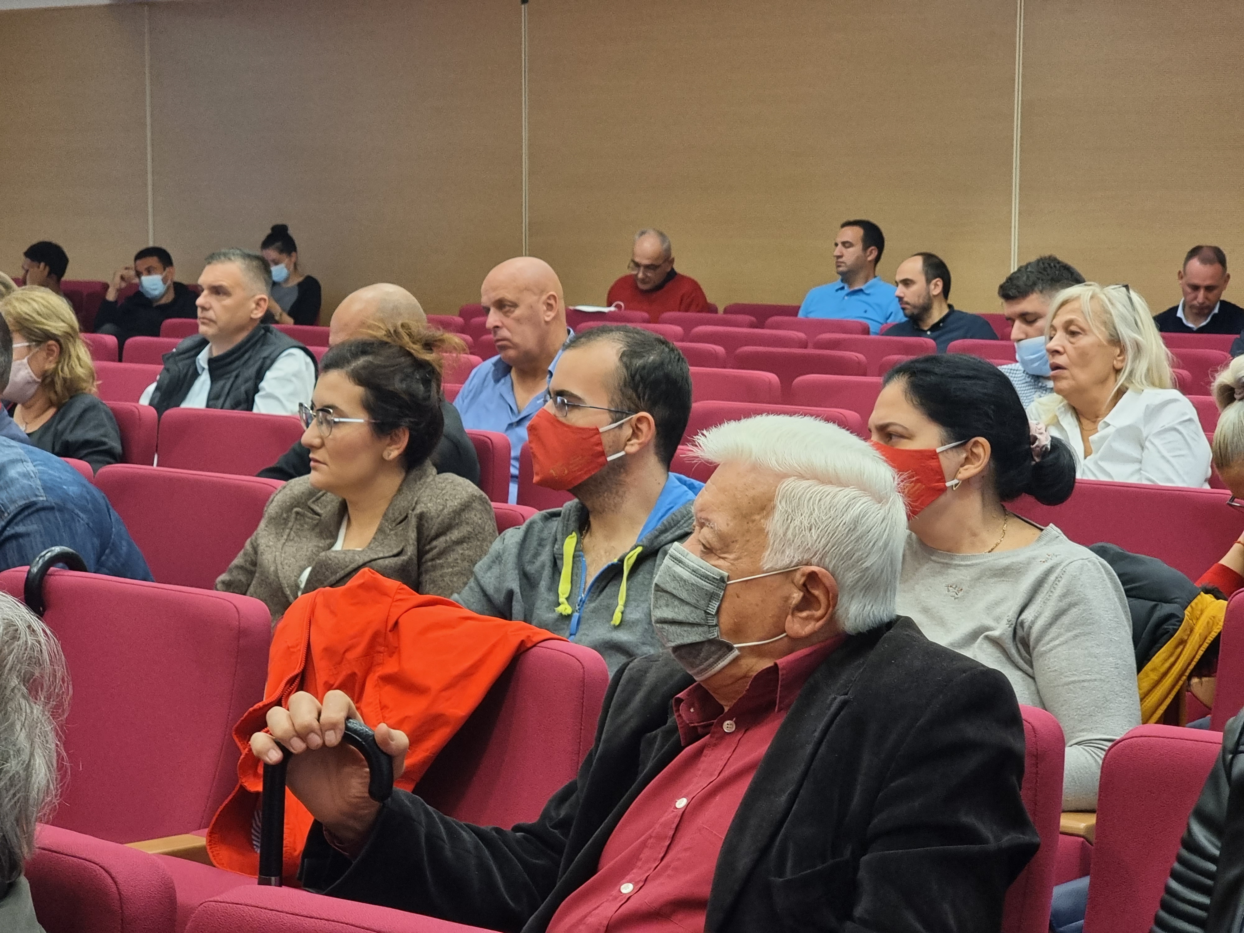 Vuković sa stanovnicima centra grada; Podsjetio na ulaganja vrijedna 13 miliona eura i najavio nove projekte