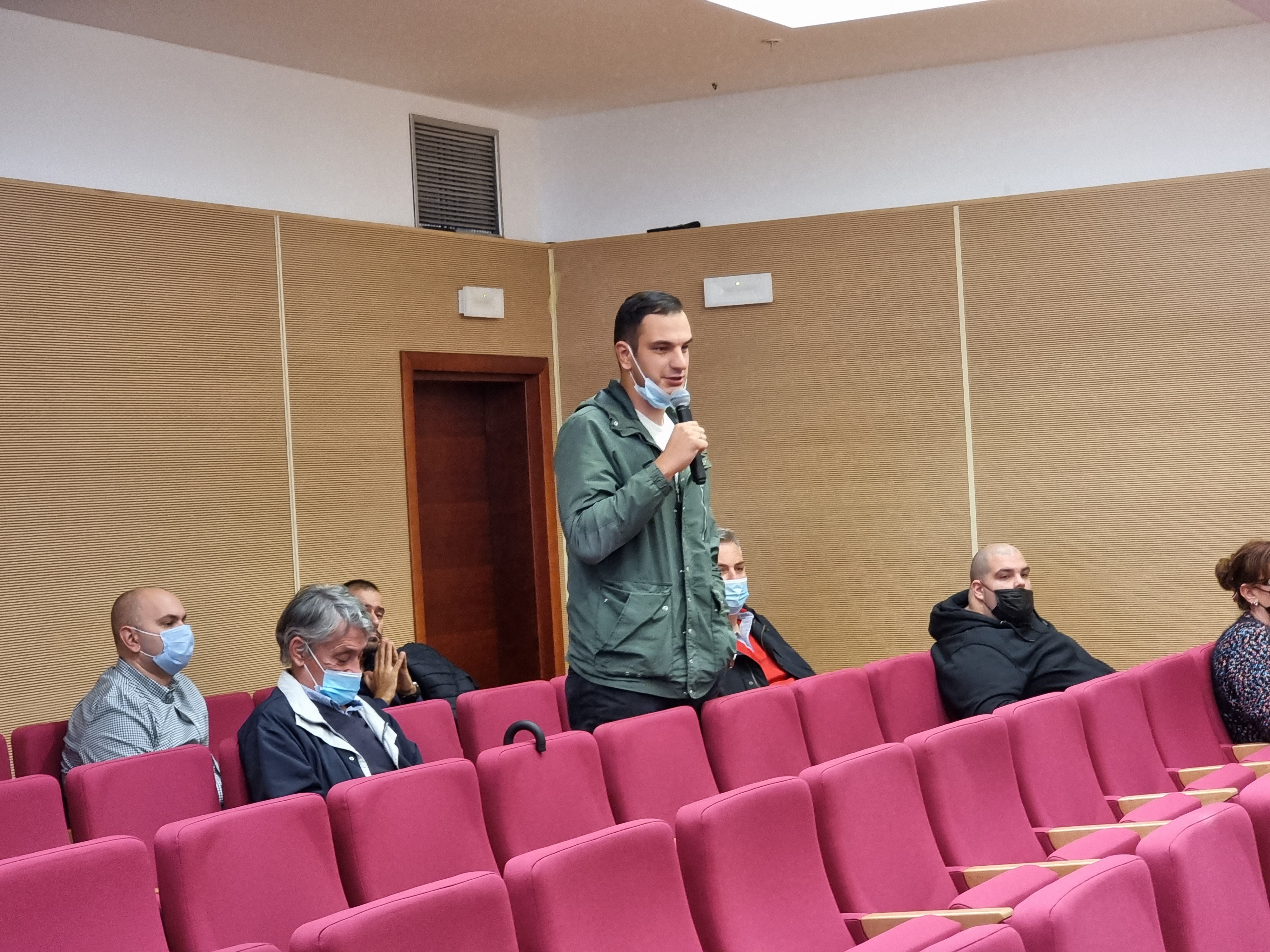 Vuković sa stanovnicima centra grada; Podsjetio na ulaganja vrijedna 13 miliona eura i najavio nove projekte